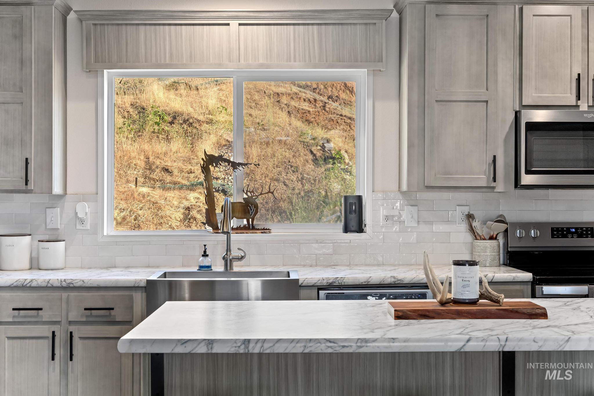 159 Porter Creek Rd Property Photo 9