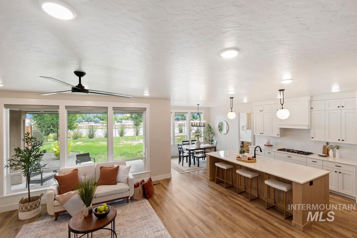 7722 W Meltwater Lane Property Photo 2