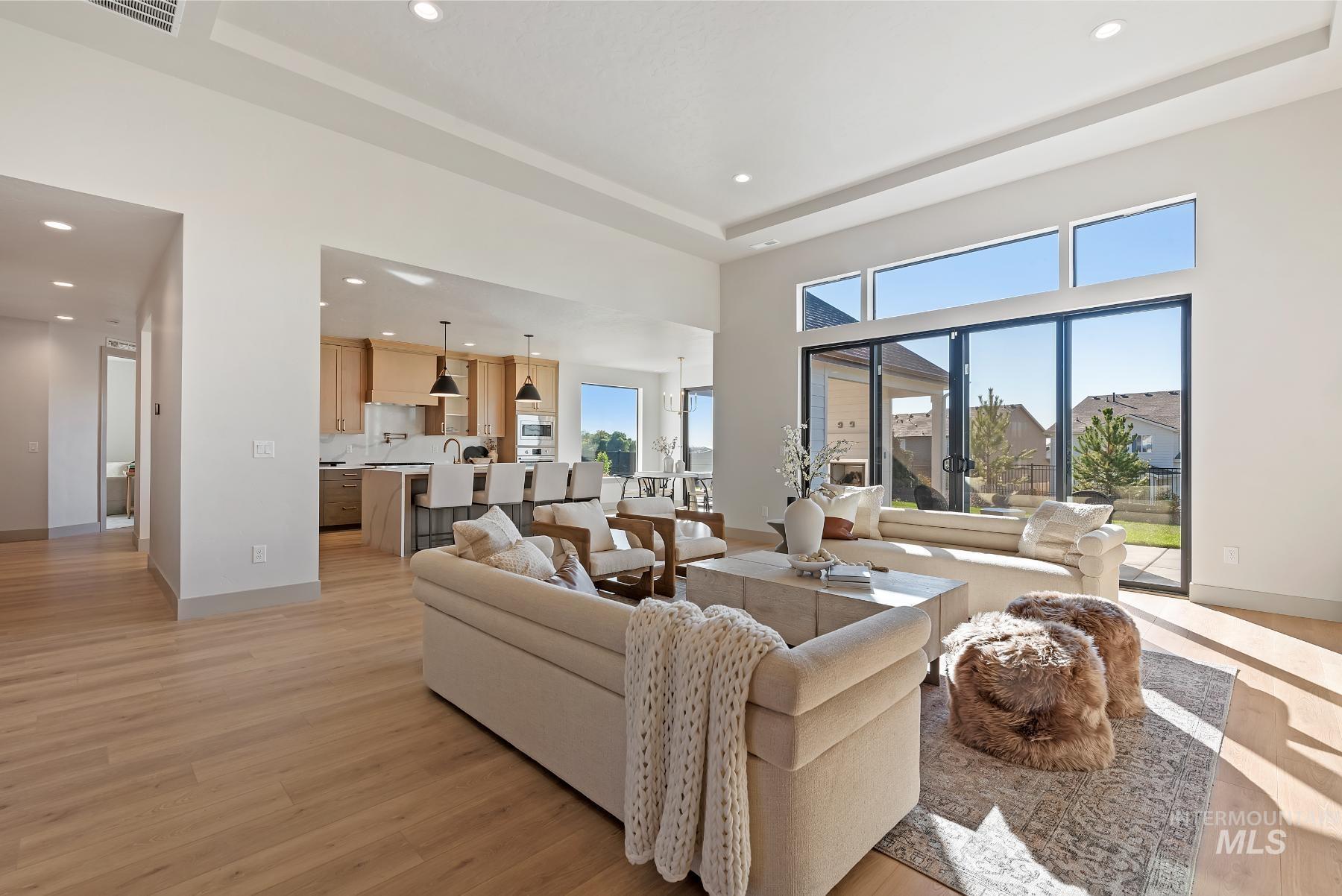 8530 W Graye Street Property Photo 9