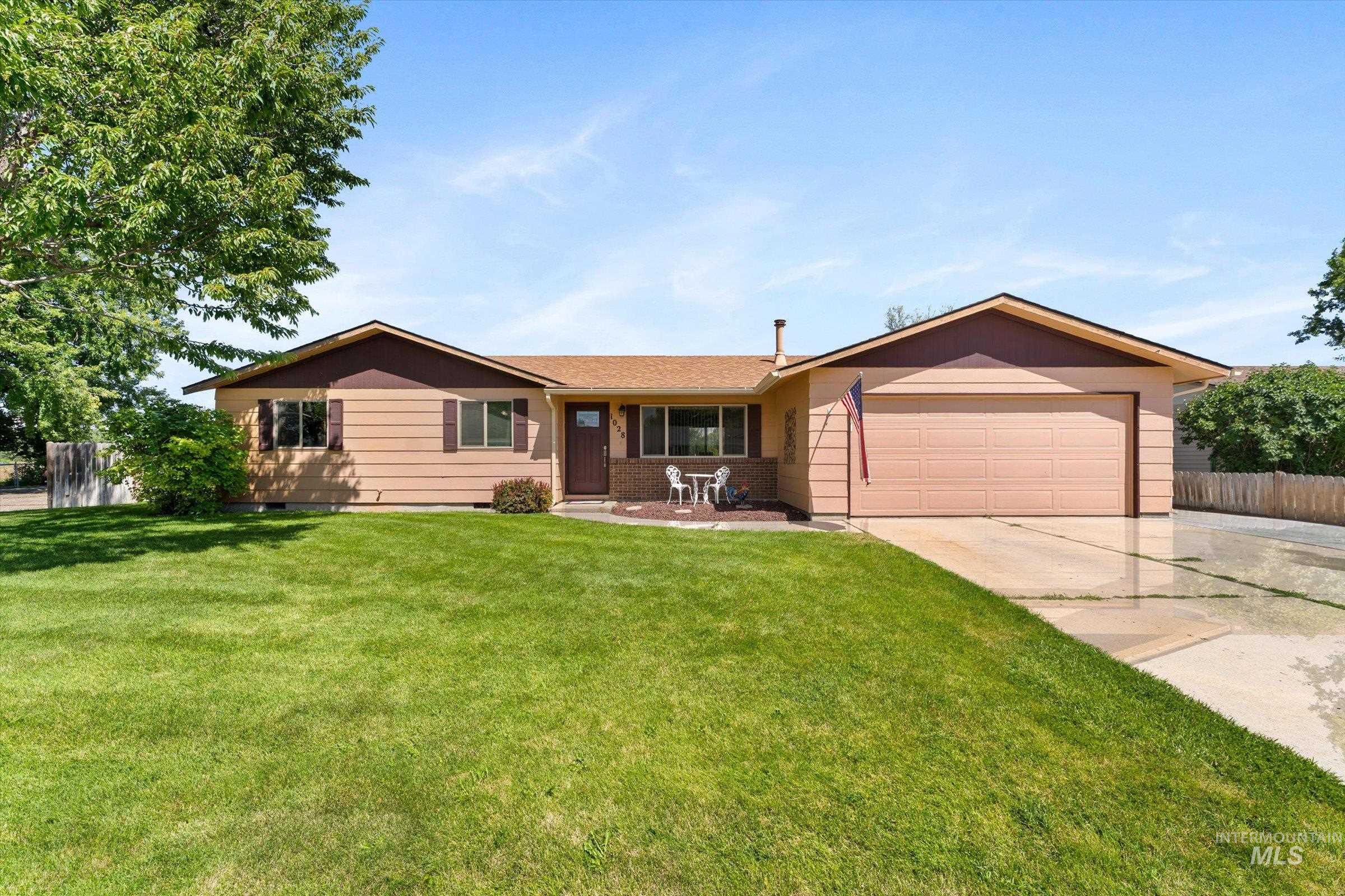 1028 Goldenrod Dr Property Photo 1