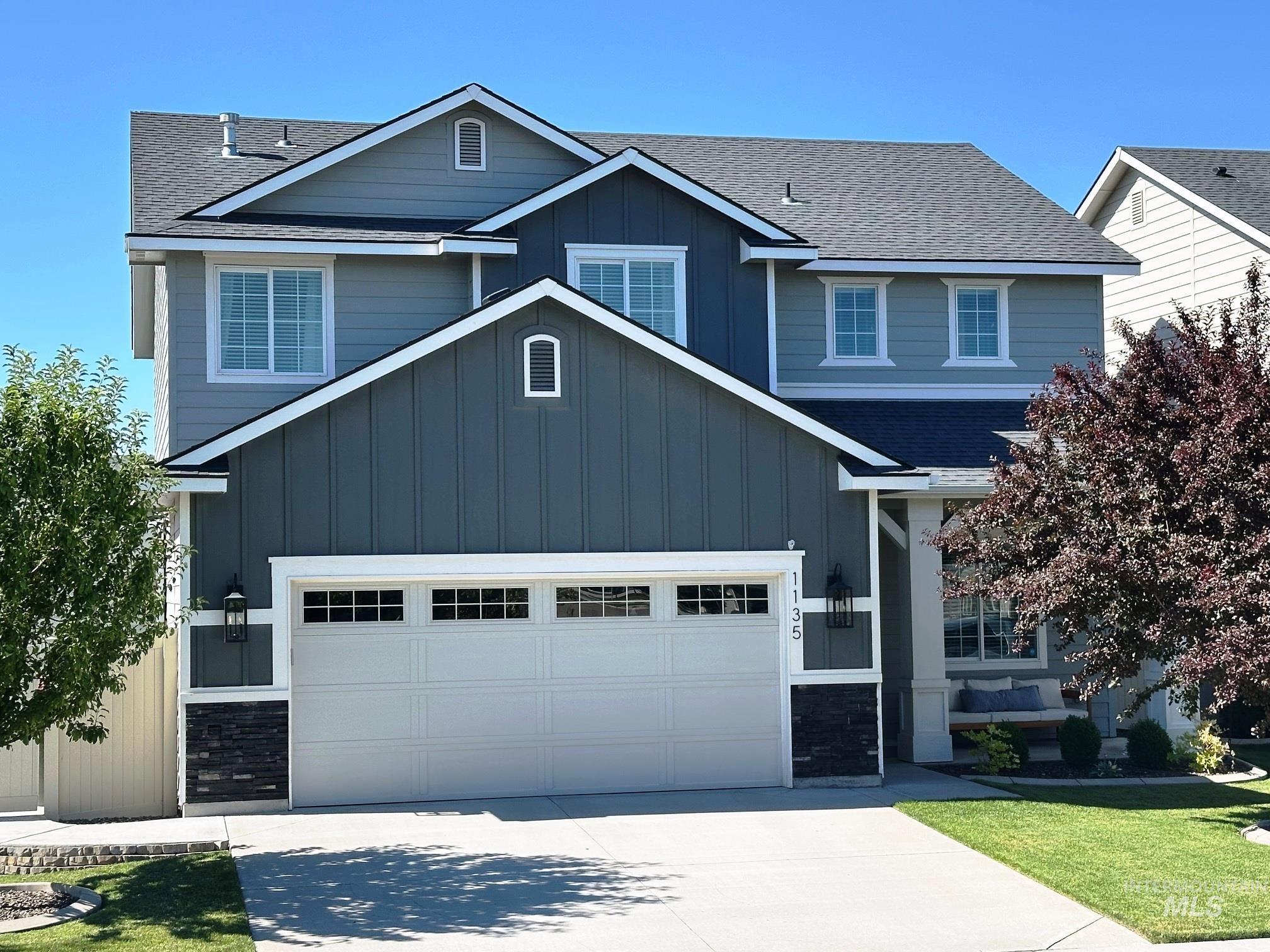 1135 W Davenport Property Photo 1