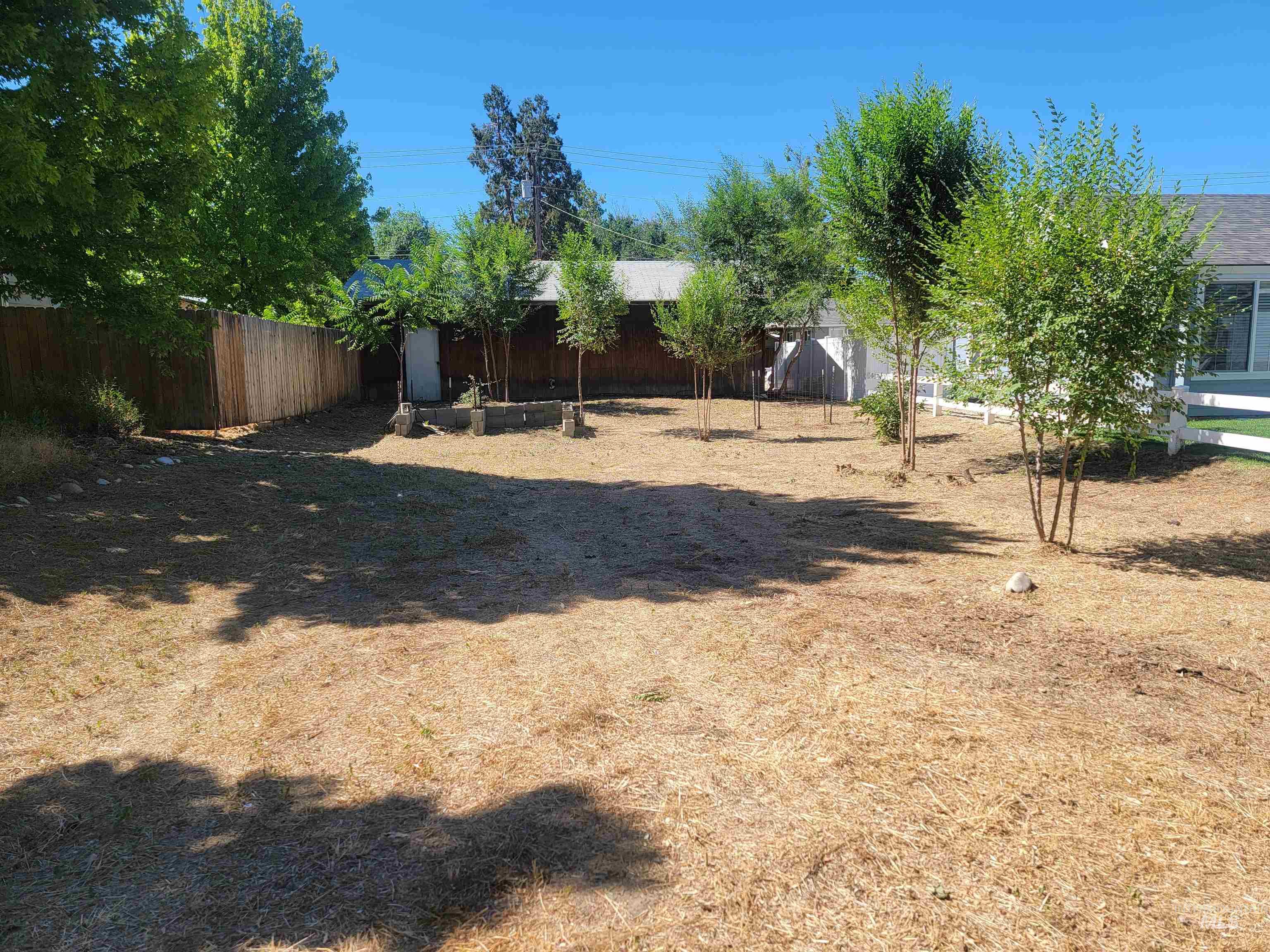 2907 W Pleasanton Property Photo 1
