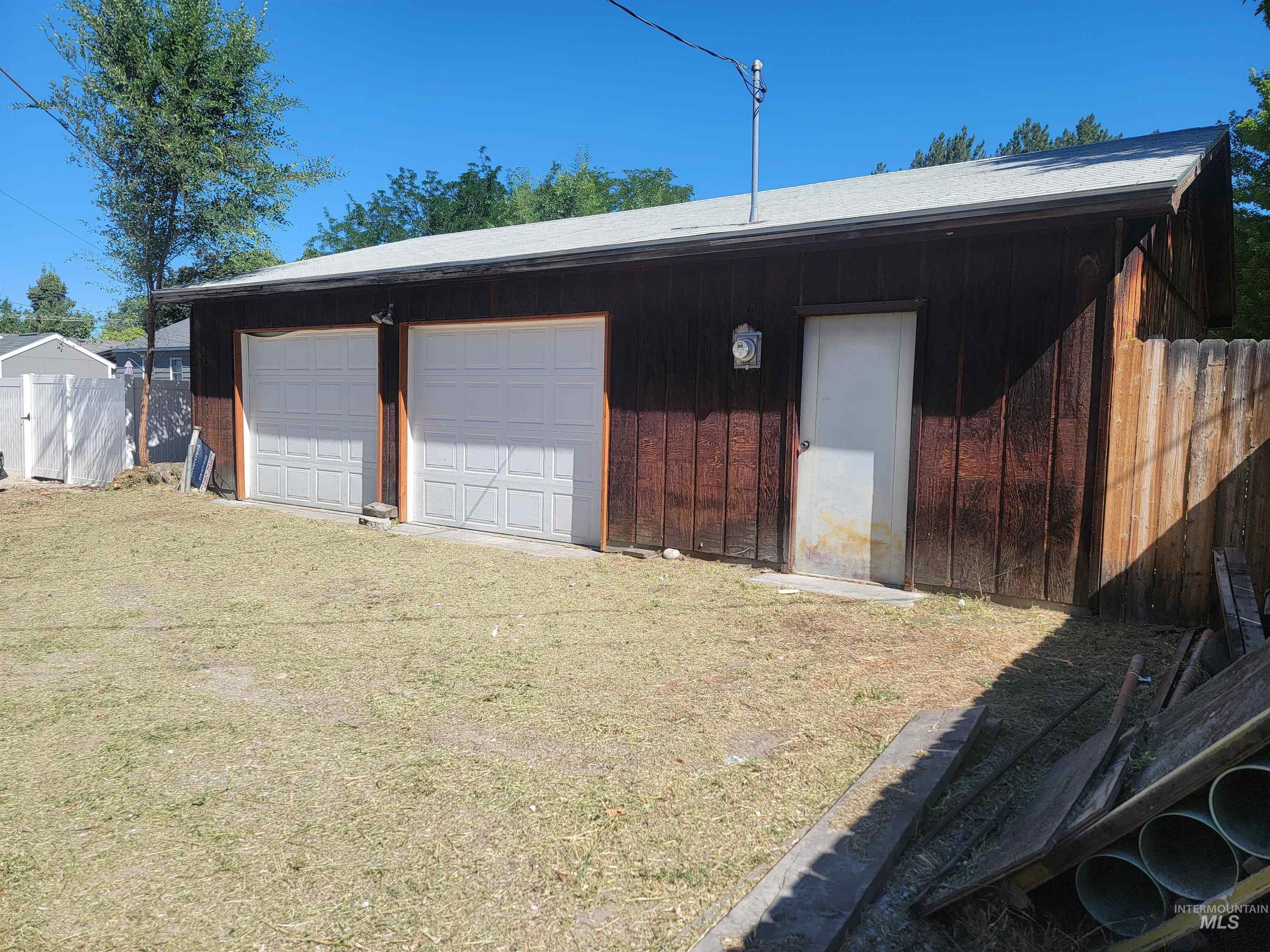 2907 W Pleasanton Property Photo 2