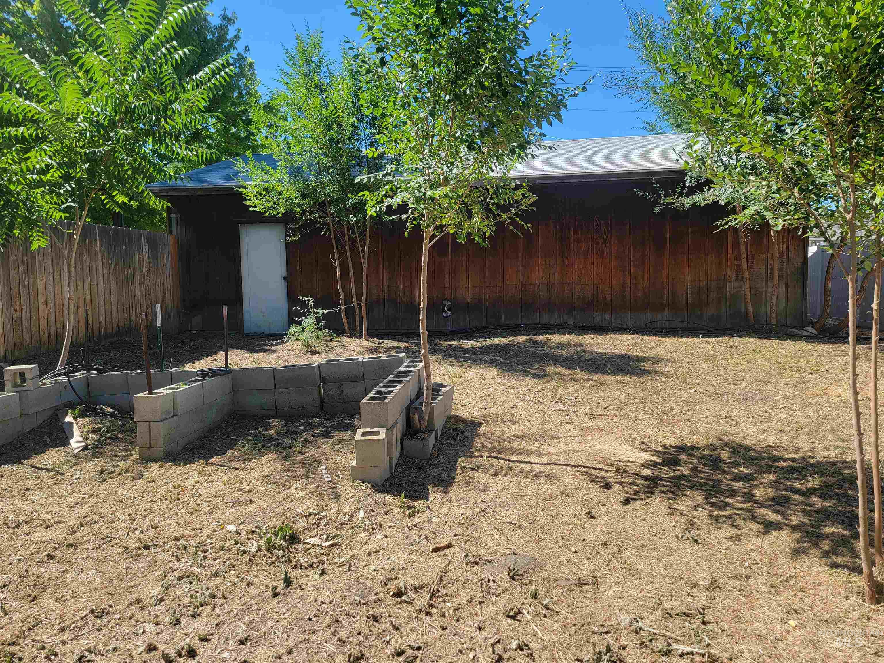 2907 W Pleasanton Property Photo 3