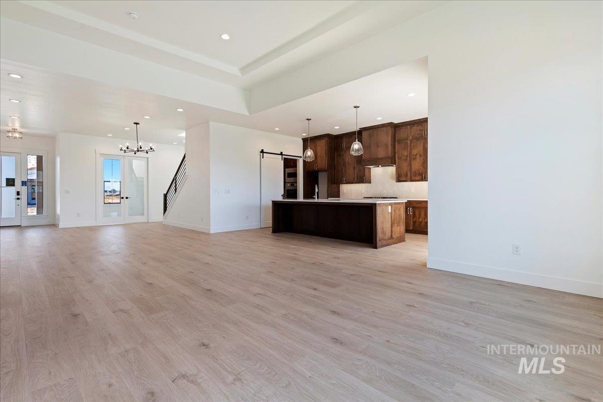 6829 N Valley Breeze Avenue Property Photo 10