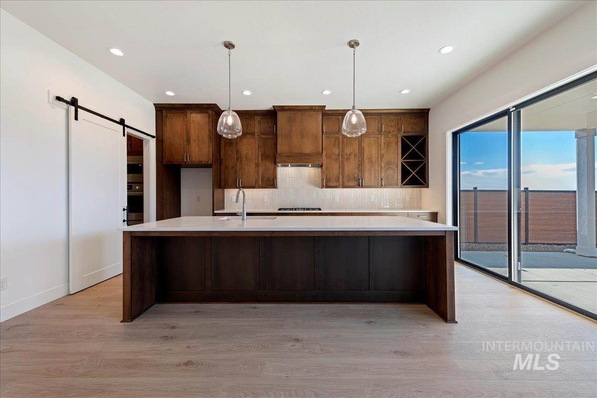 6829 N Valley Breeze Avenue Property Photo 12