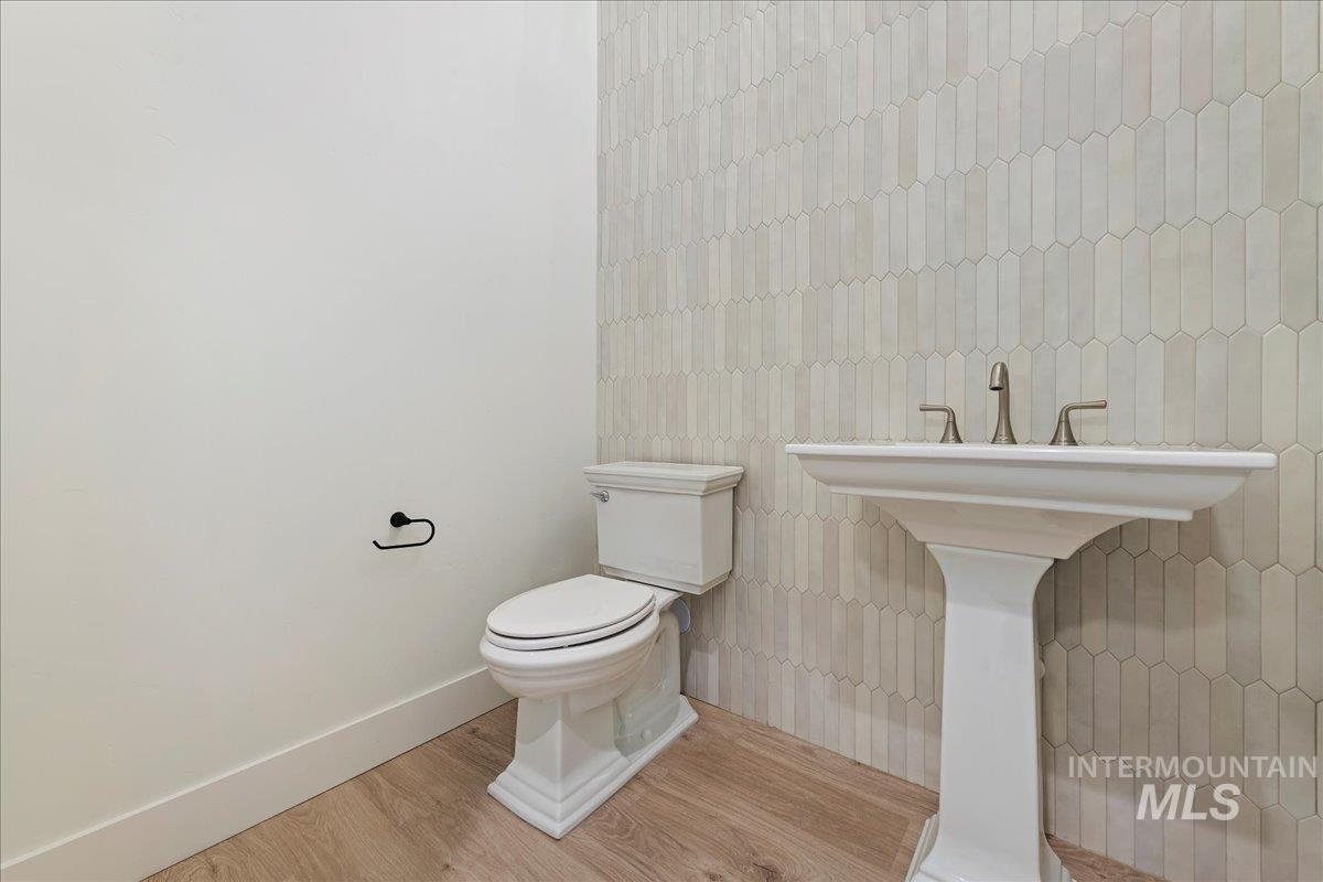 6829 N Valley Breeze Avenue Property Photo 30