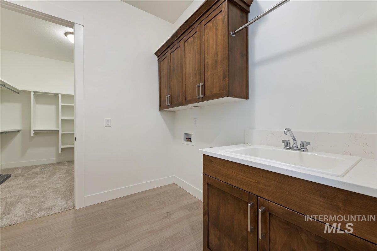 6829 N Valley Breeze Avenue Property Photo 32