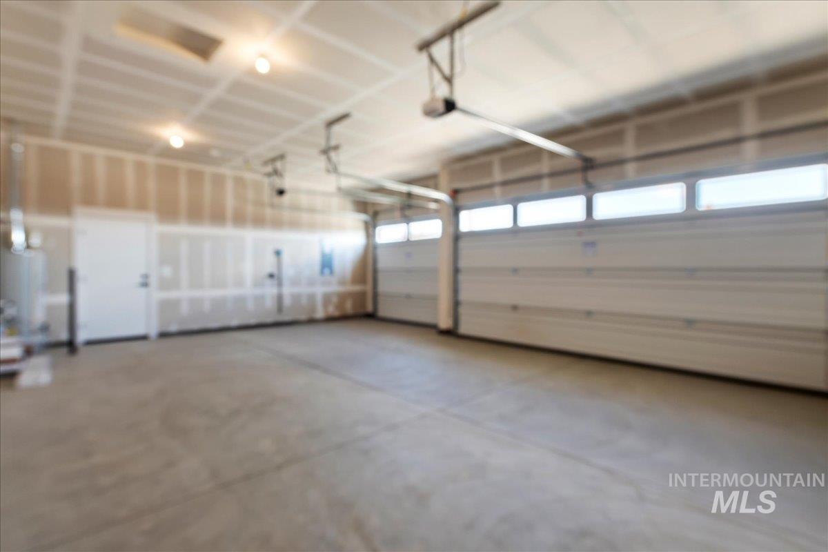 6829 N Valley Breeze Avenue Property Photo 34