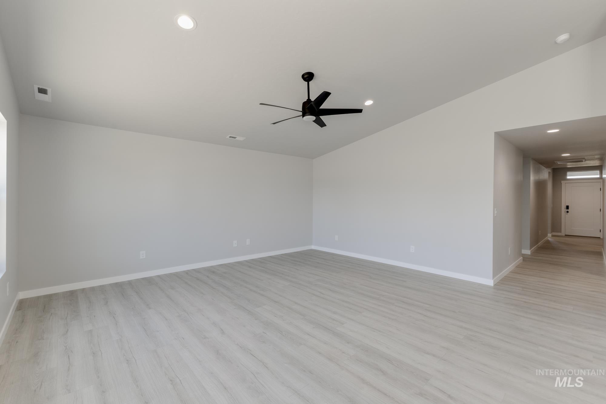 2384 N Carly Ave Property Photo 5