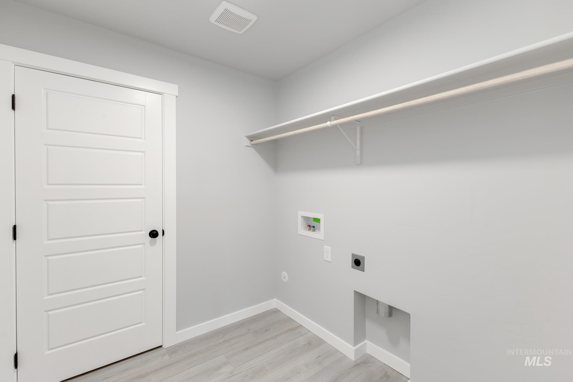 2384 N Carly Ave Property Photo 16