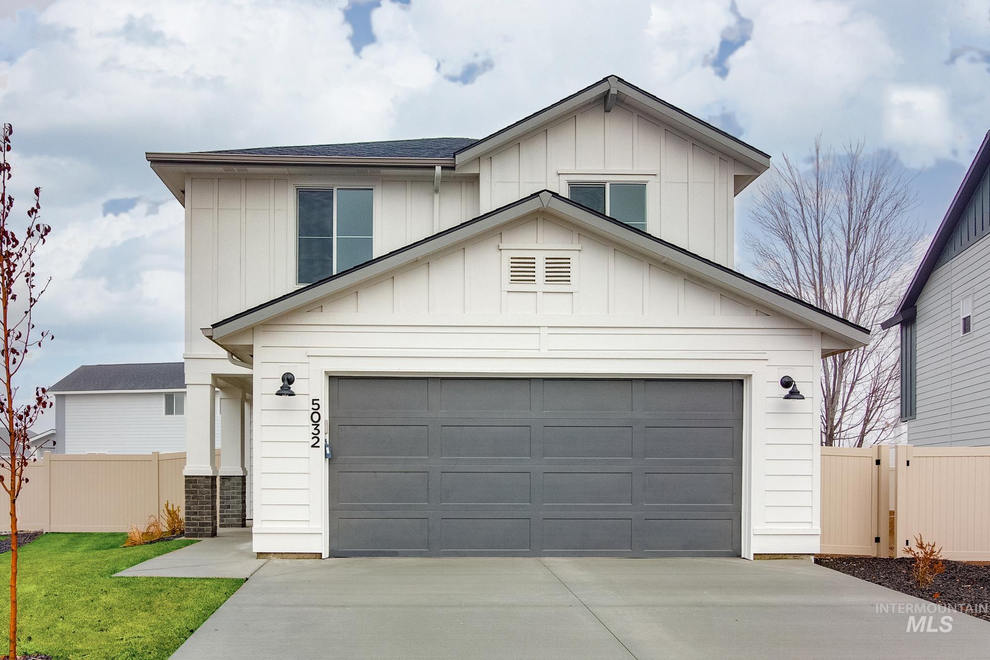 4237 E Woodmurra St Property Photo 1