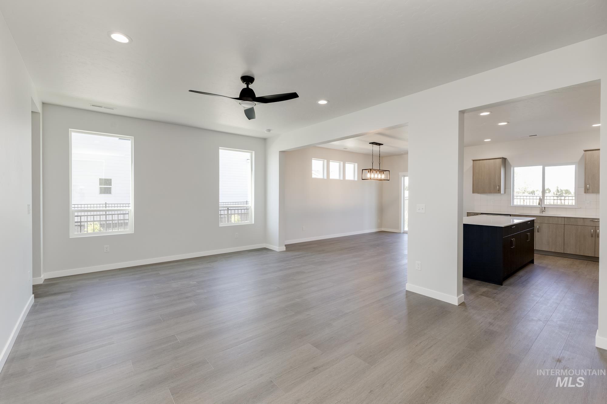 4995 S Amorita Ave Property Photo 8