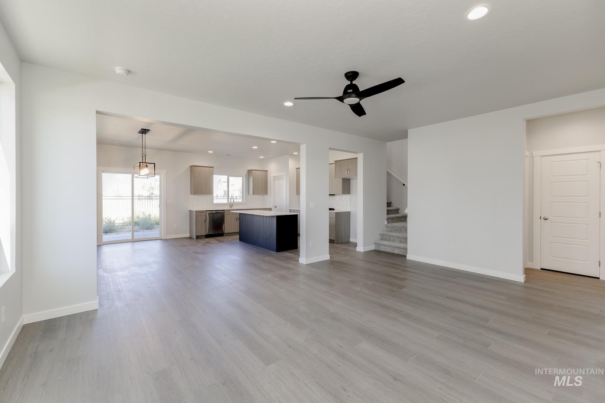 4995 S Amorita Ave Property Photo 9