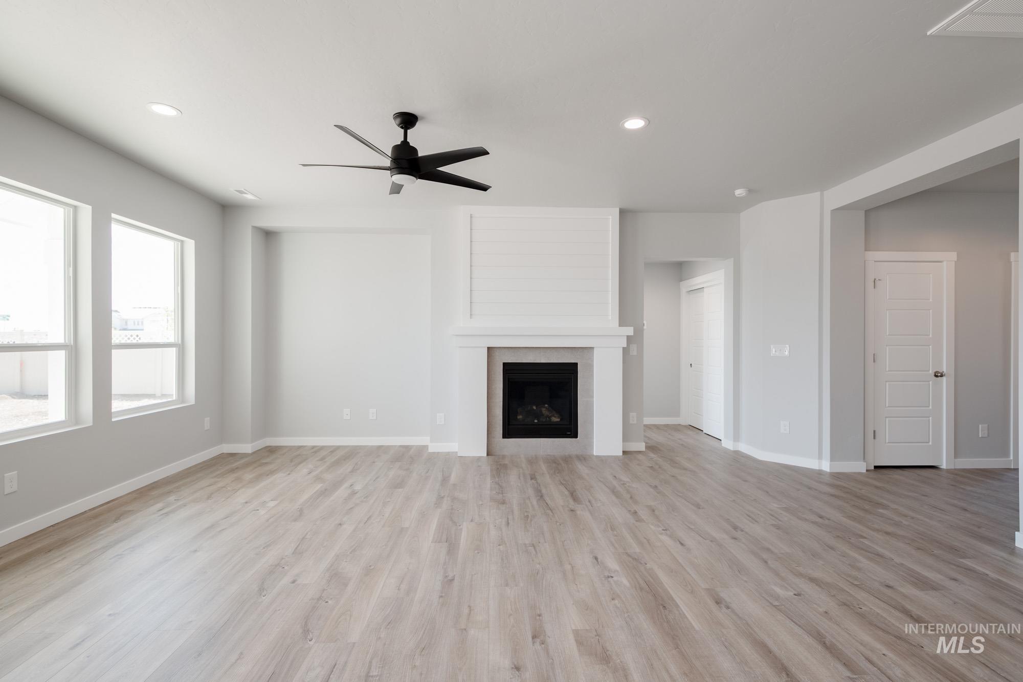 16696 Carlin Ave Property Photo 13