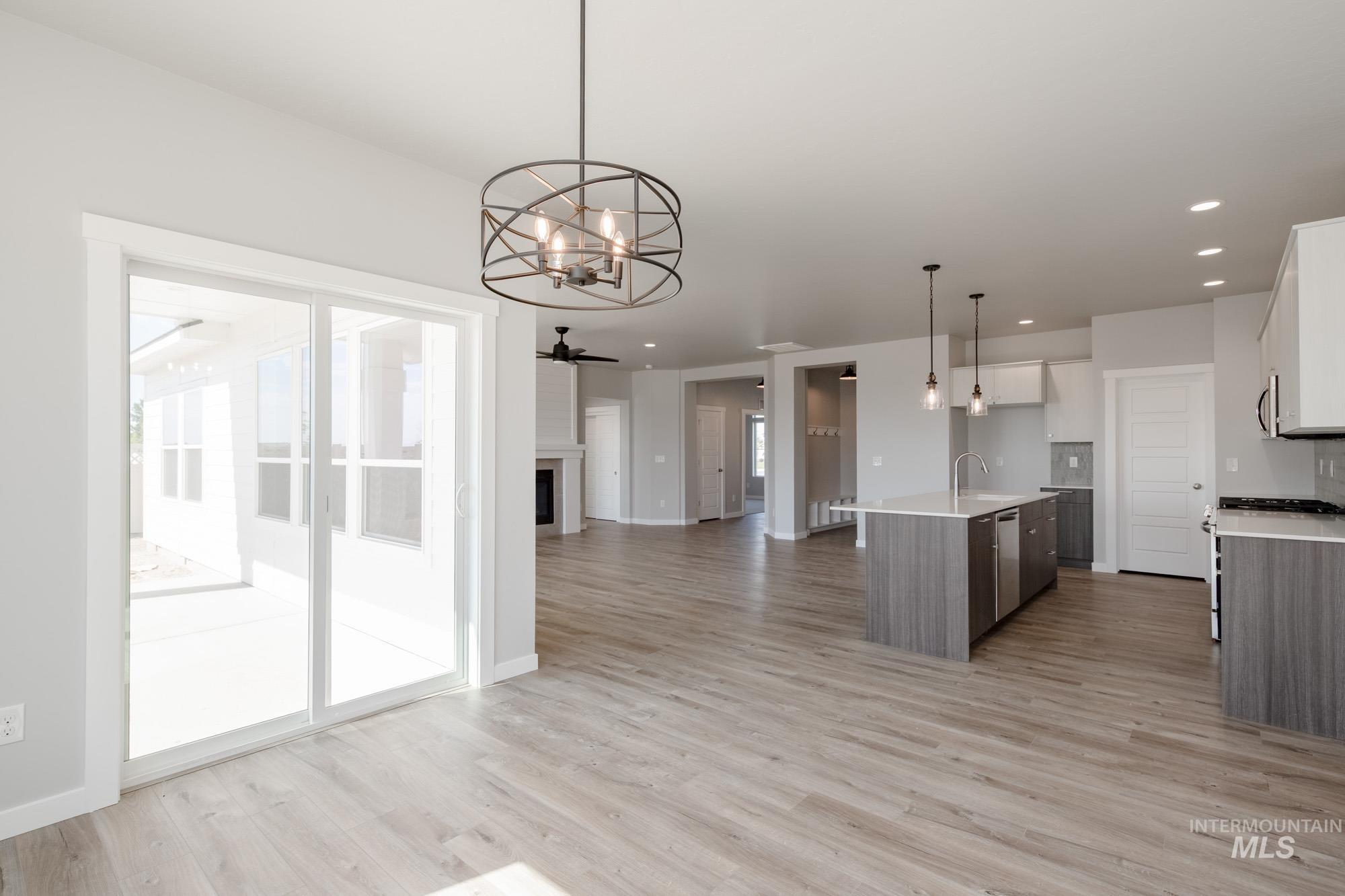 16696 Carlin Ave Property Photo 14