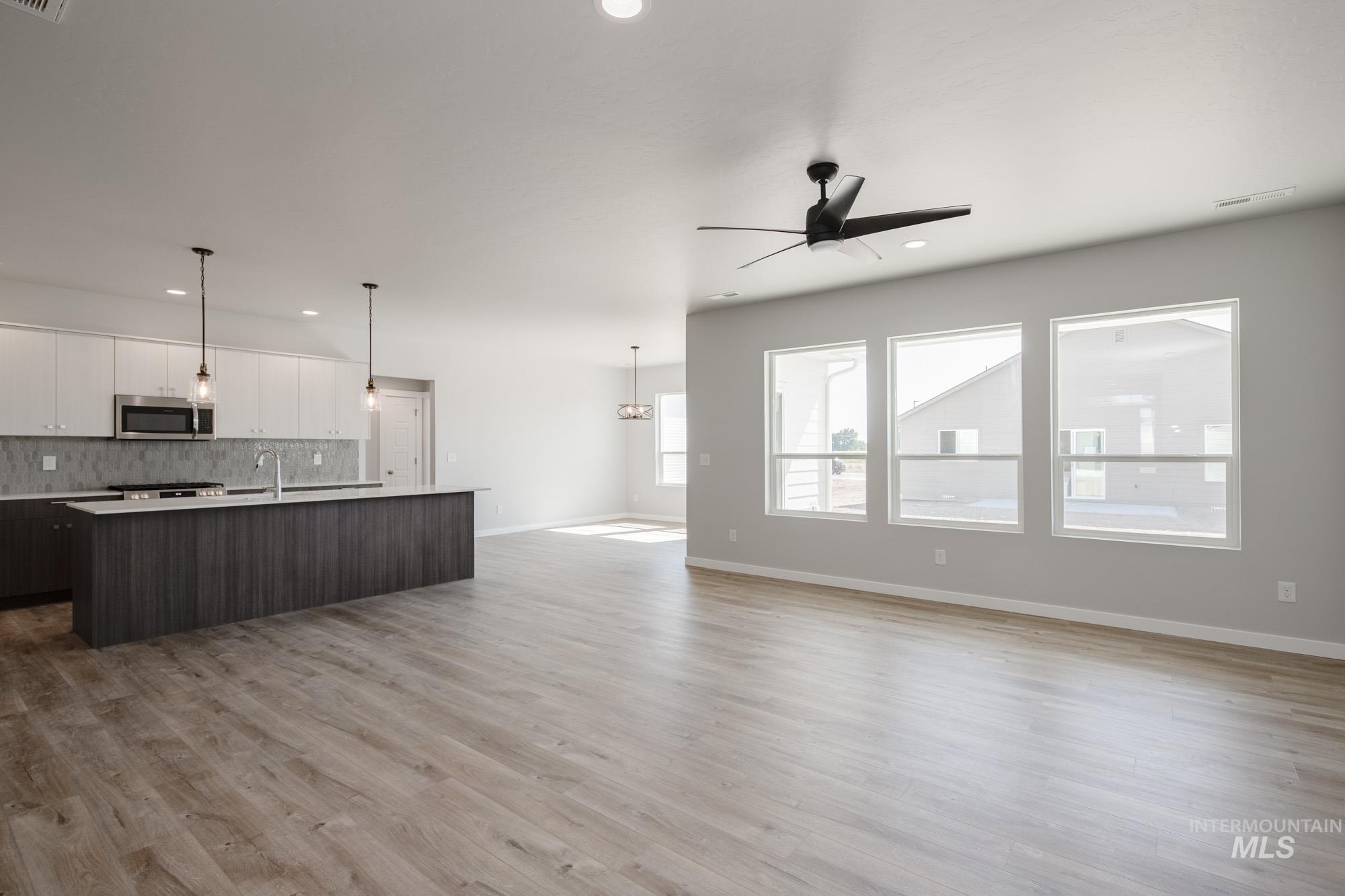 16696 Carlin Ave Property Photo 15