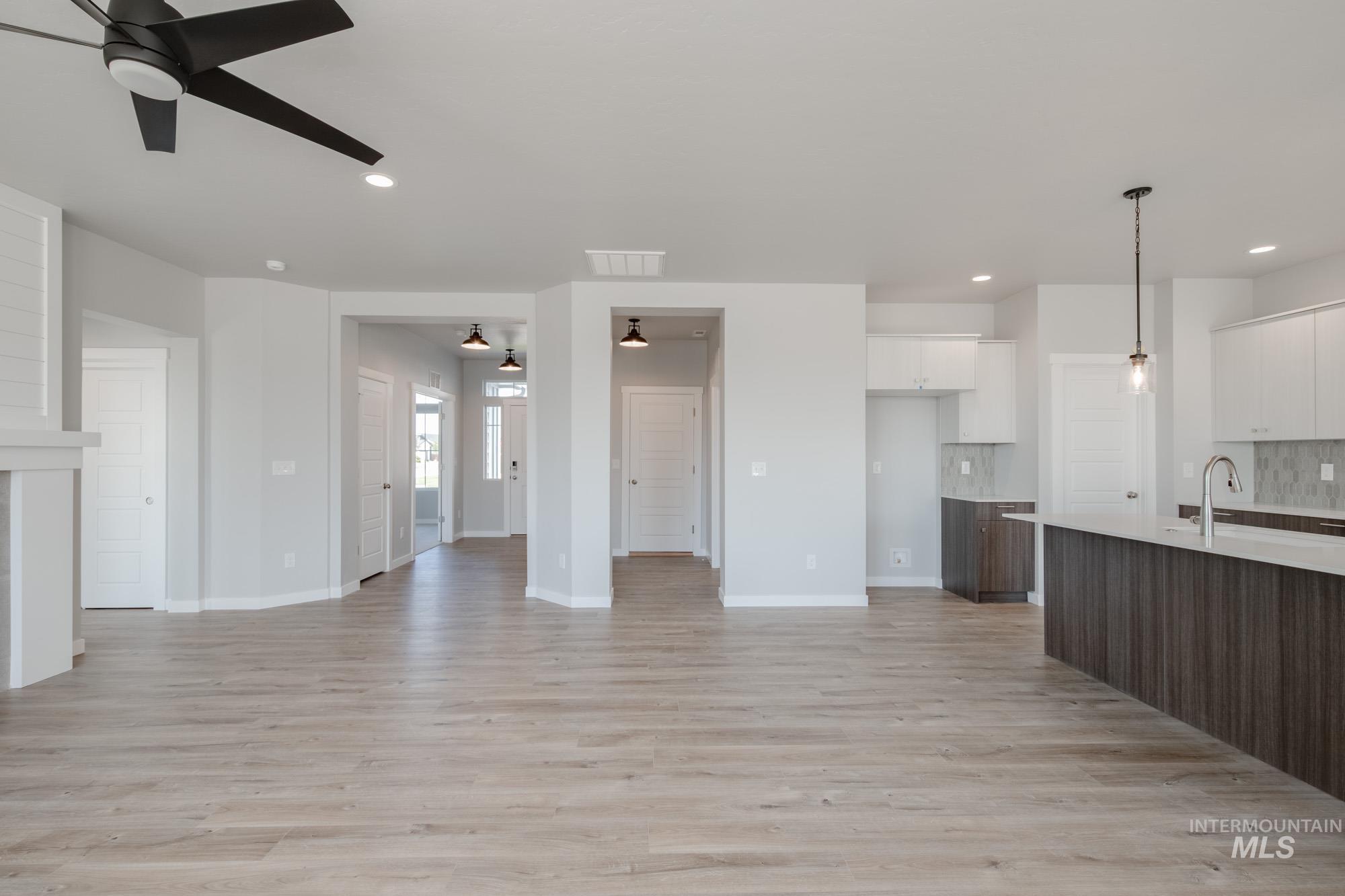 16696 Carlin Ave Property Photo 18