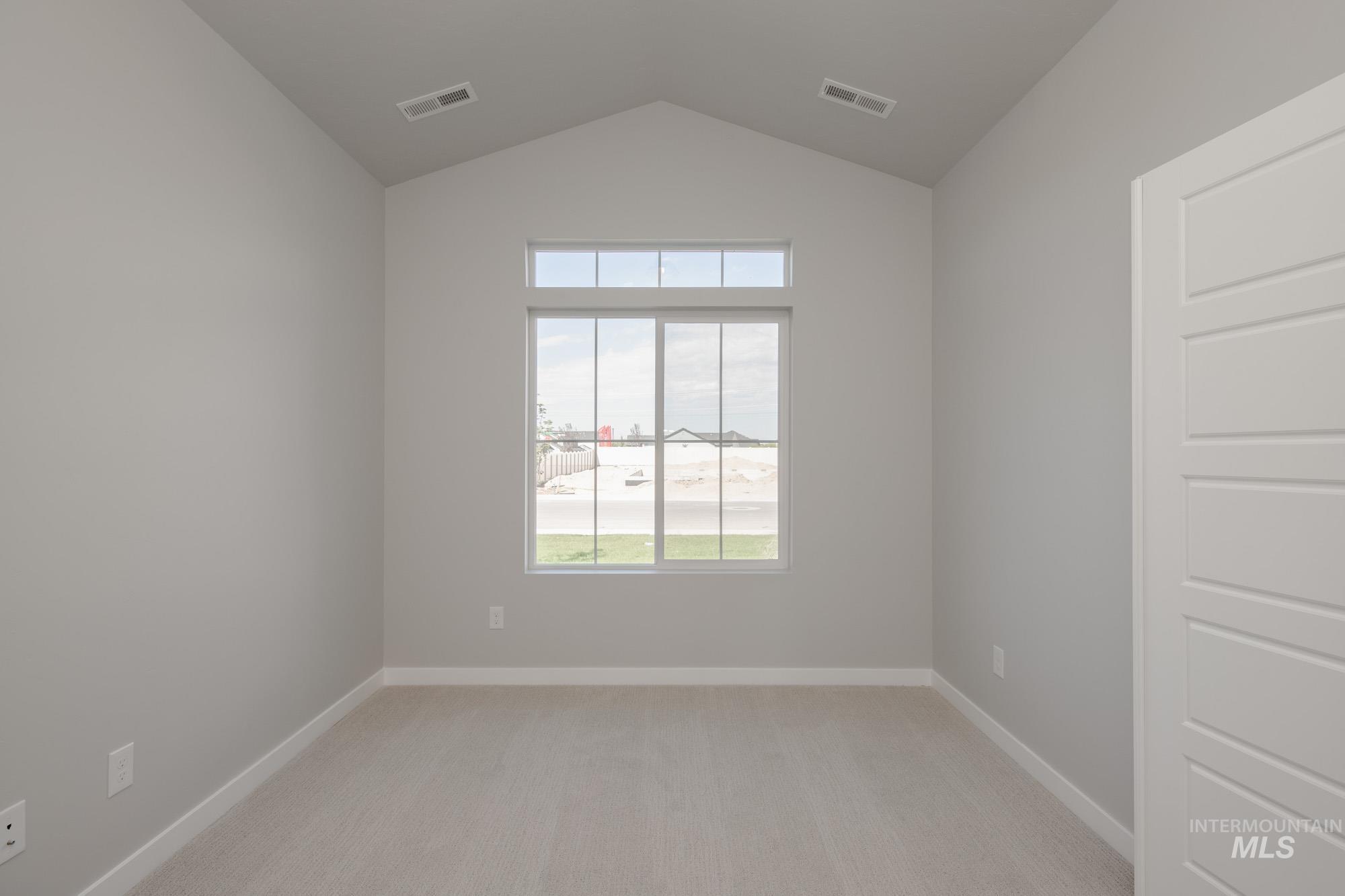 16696 Carlin Ave Property Photo 20