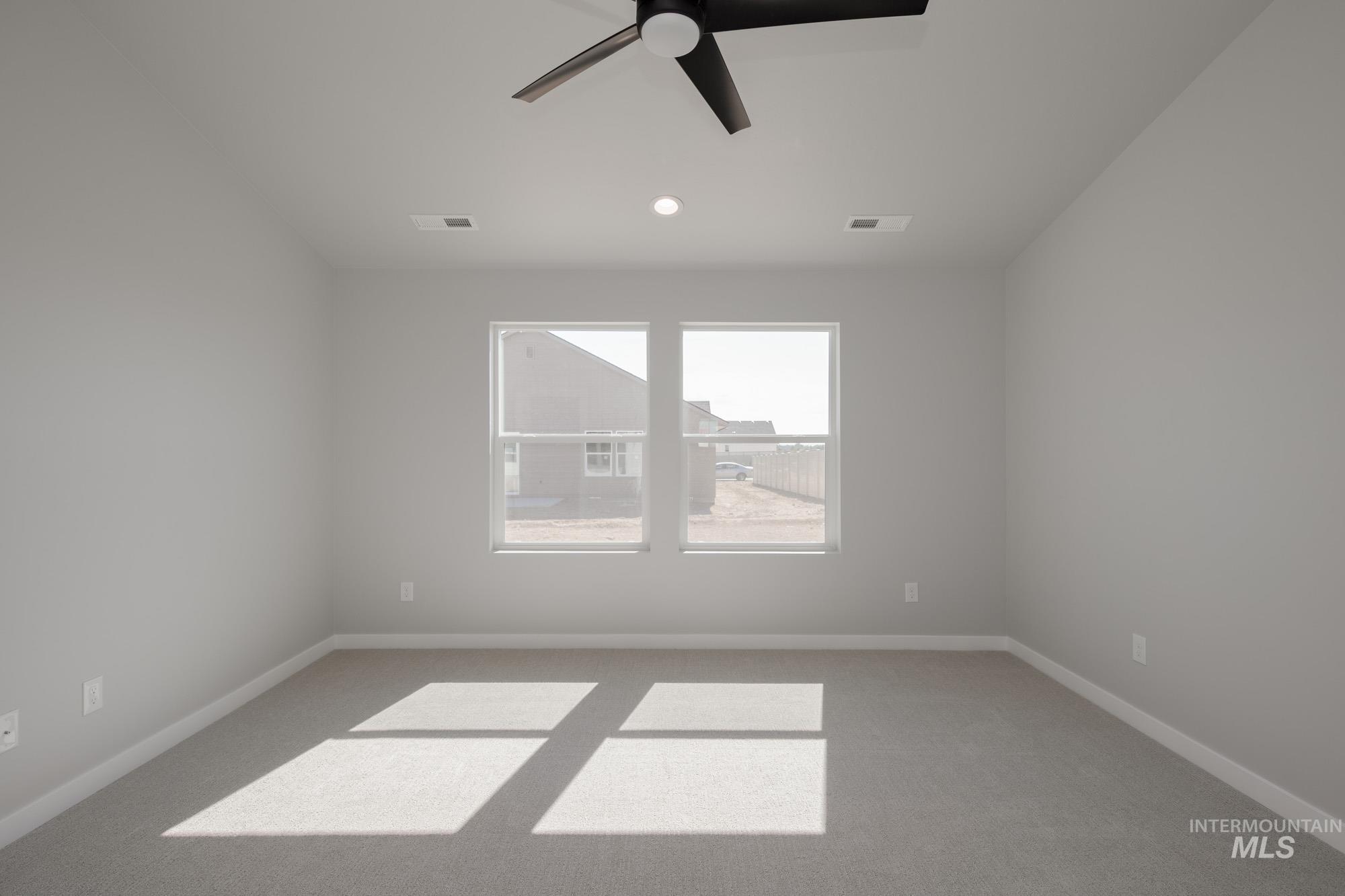 16696 Carlin Ave Property Photo 21