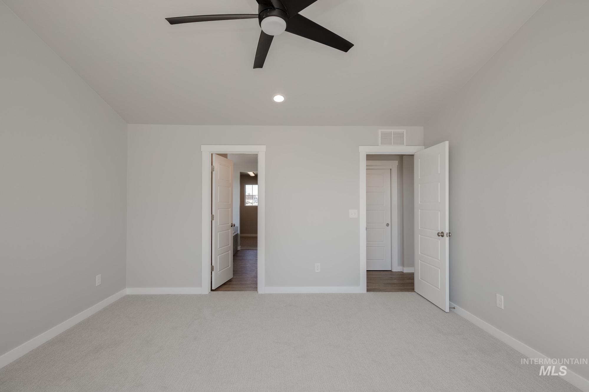 16696 Carlin Ave Property Photo 22