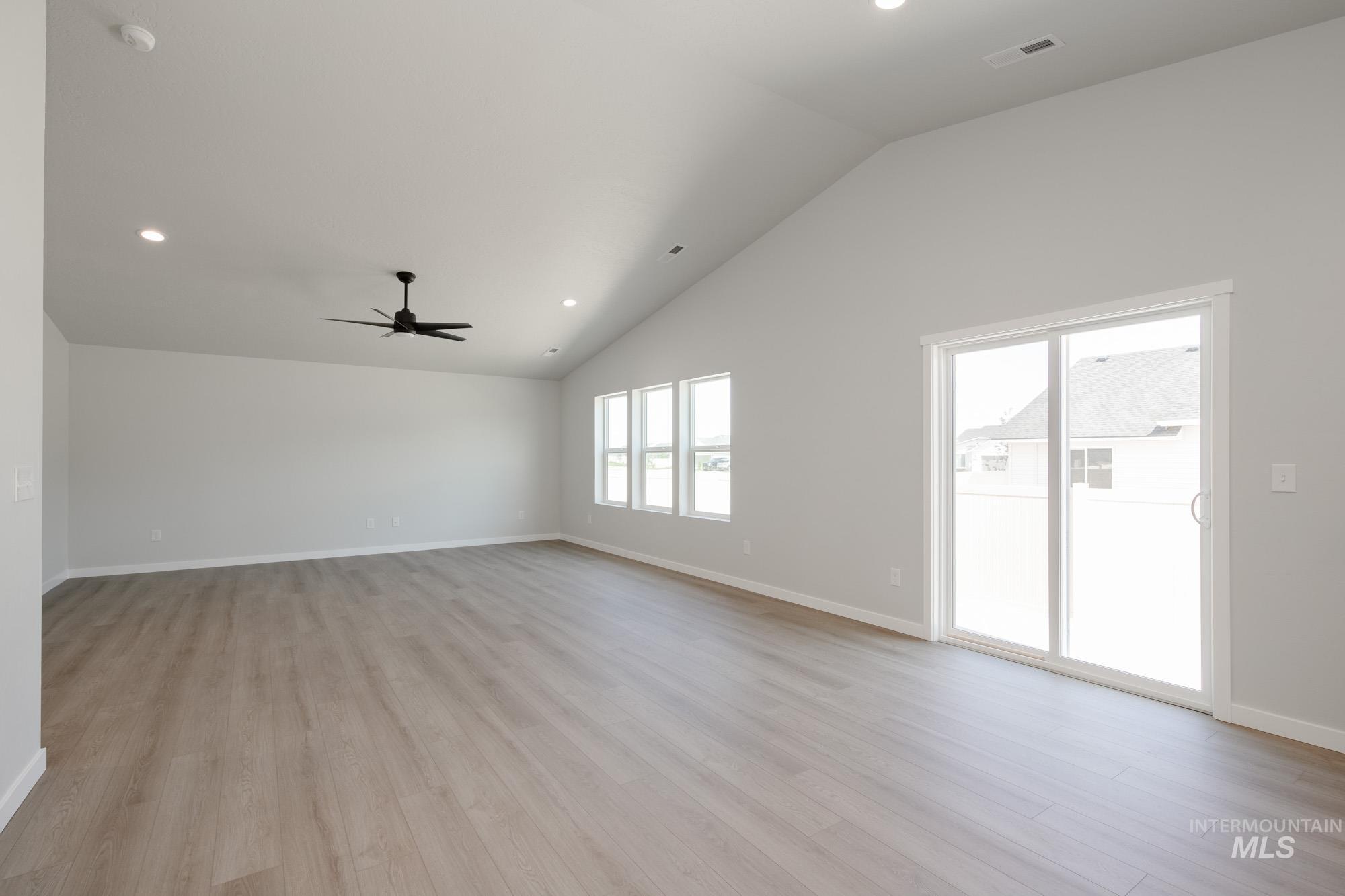 13342 Cut St Property Photo 7