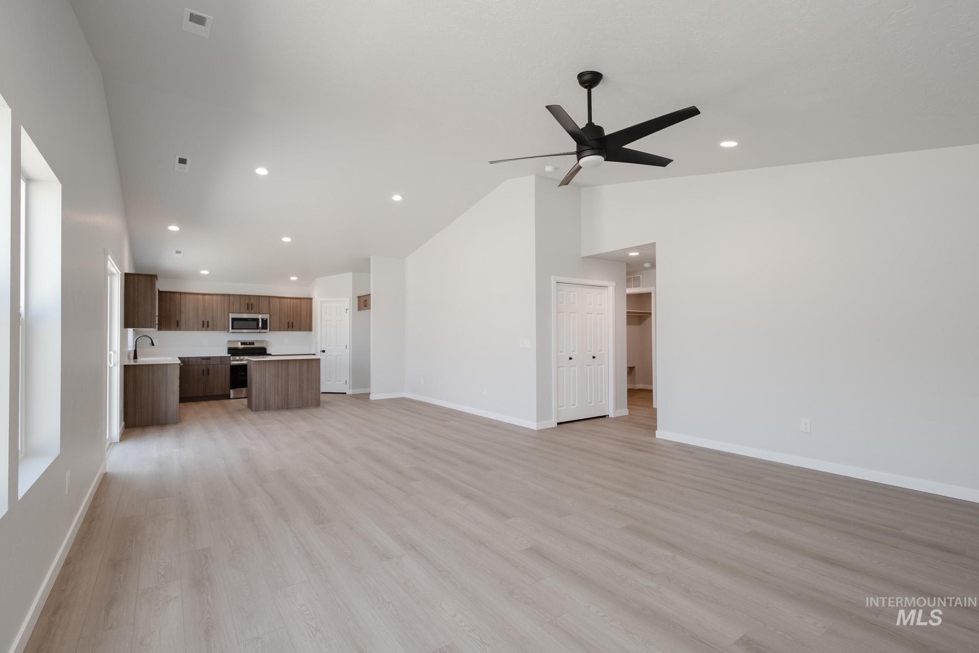 13342 Cut St Property Photo 8