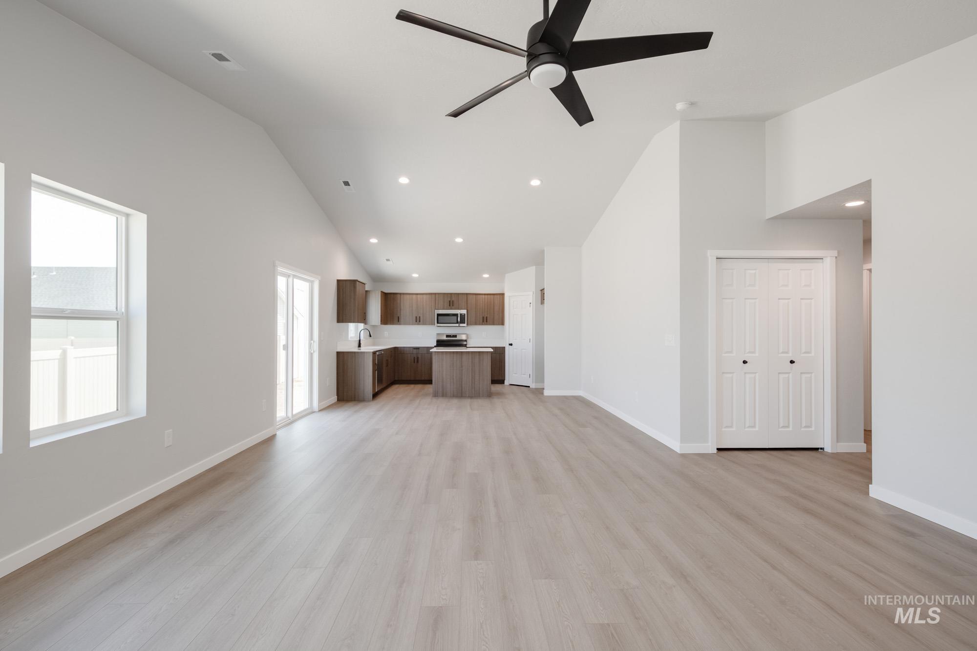 13342 Cut St Property Photo 9