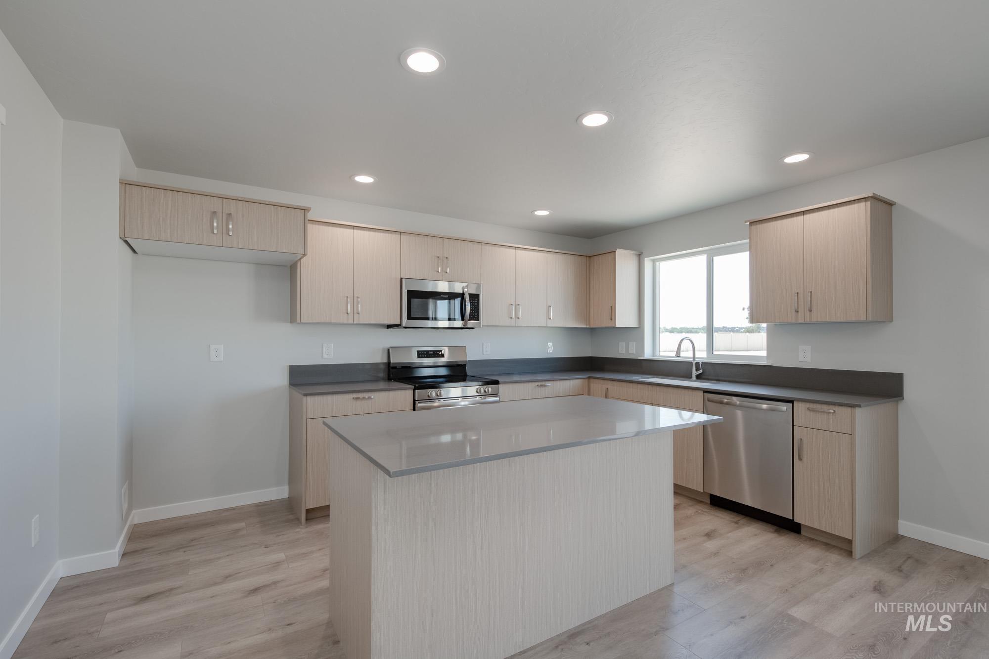 16271 Backfill Pl Property Photo 4