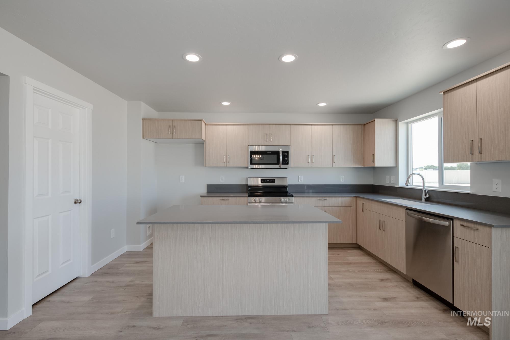 16271 Backfill Pl Property Photo 5