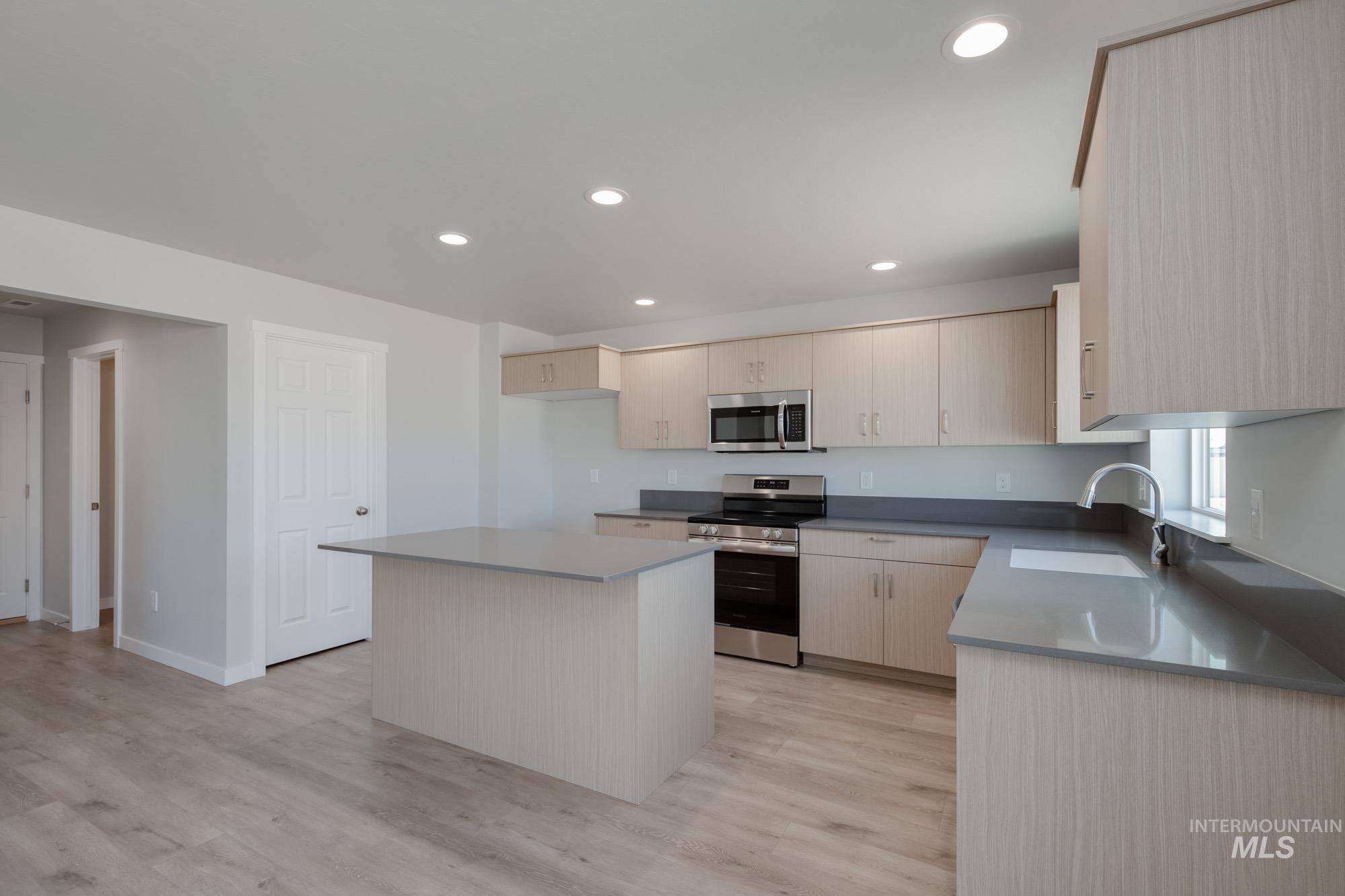 16271 Backfill Pl Property Photo 6