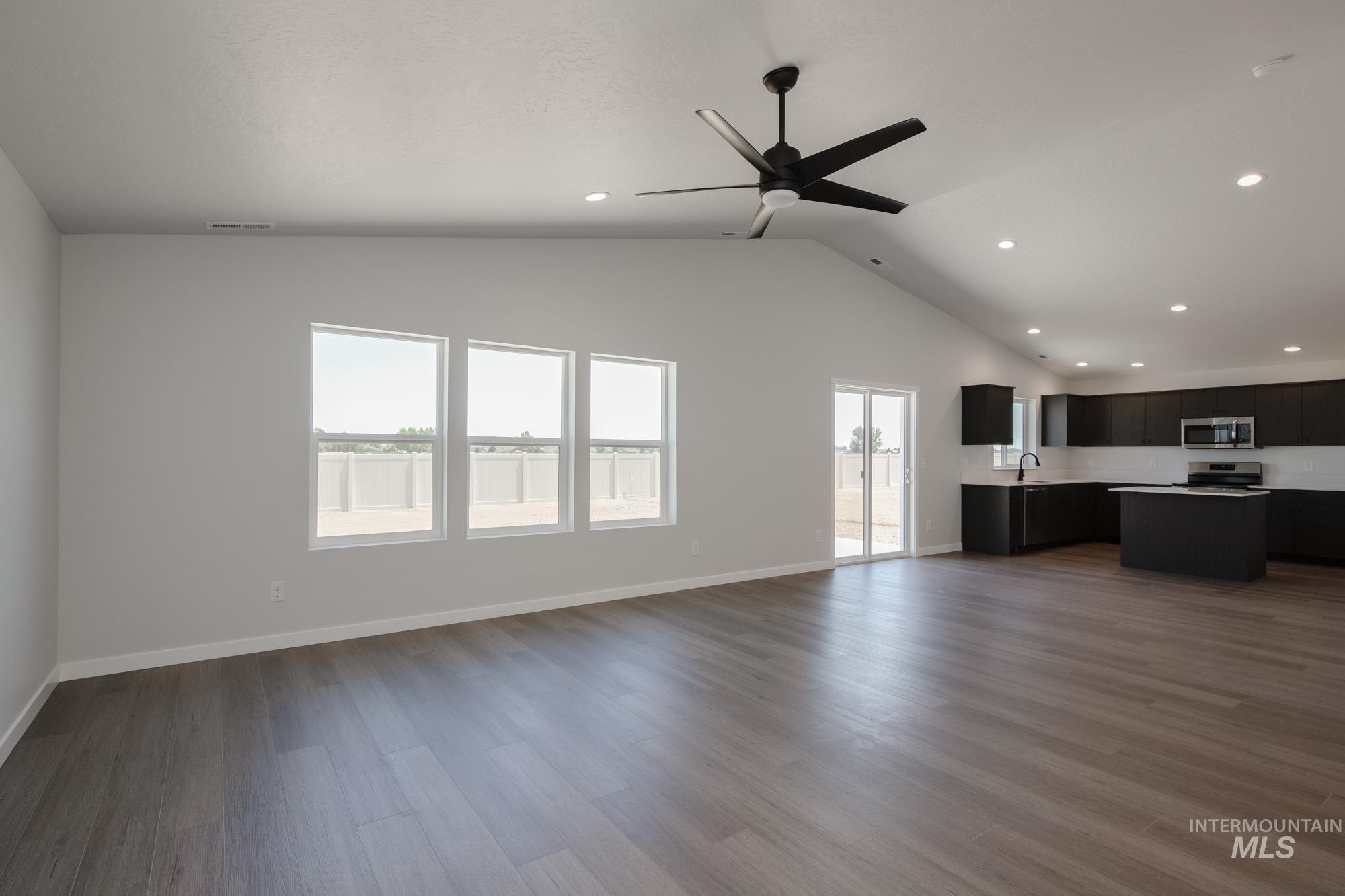 16290 Backfill Pl Property Photo 8