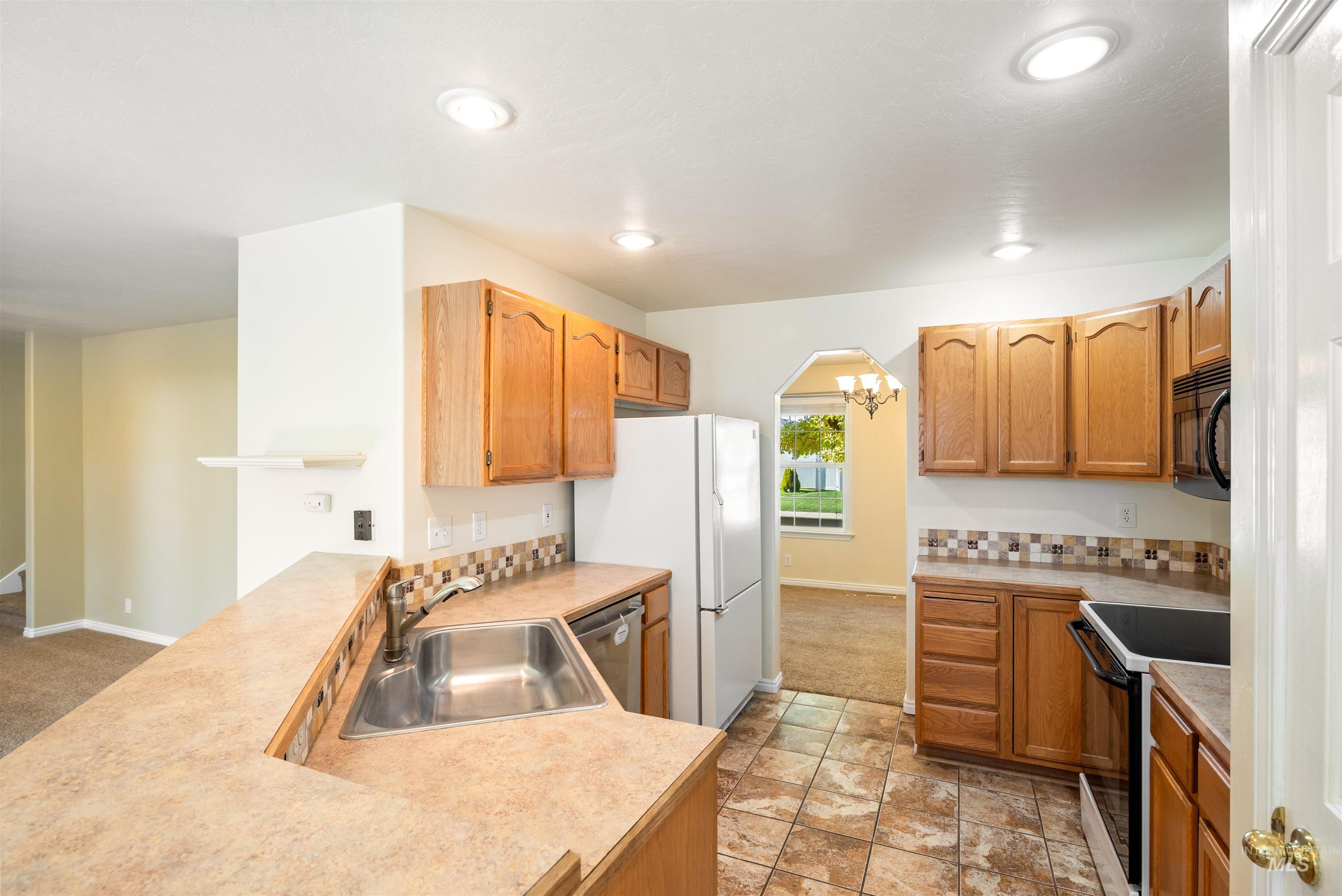 4394 S Silverwood Place Property Photo 14