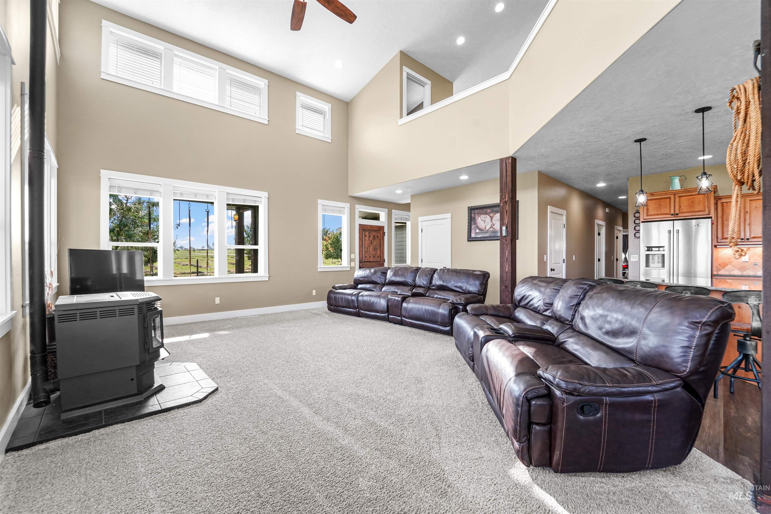 7065 Mustang Lane Property Photo 5