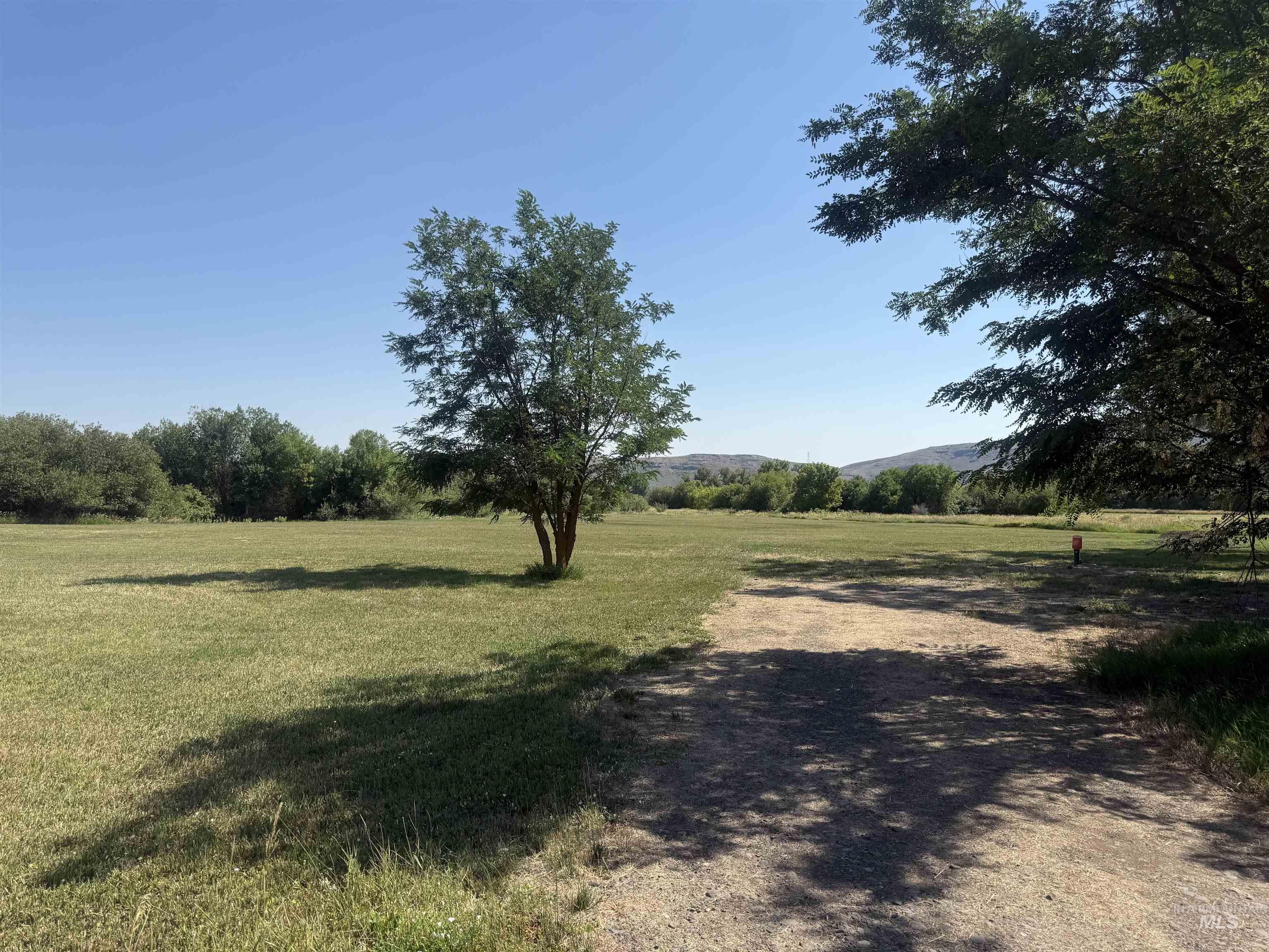 2925 S Hwy 71 Property Photo 3
