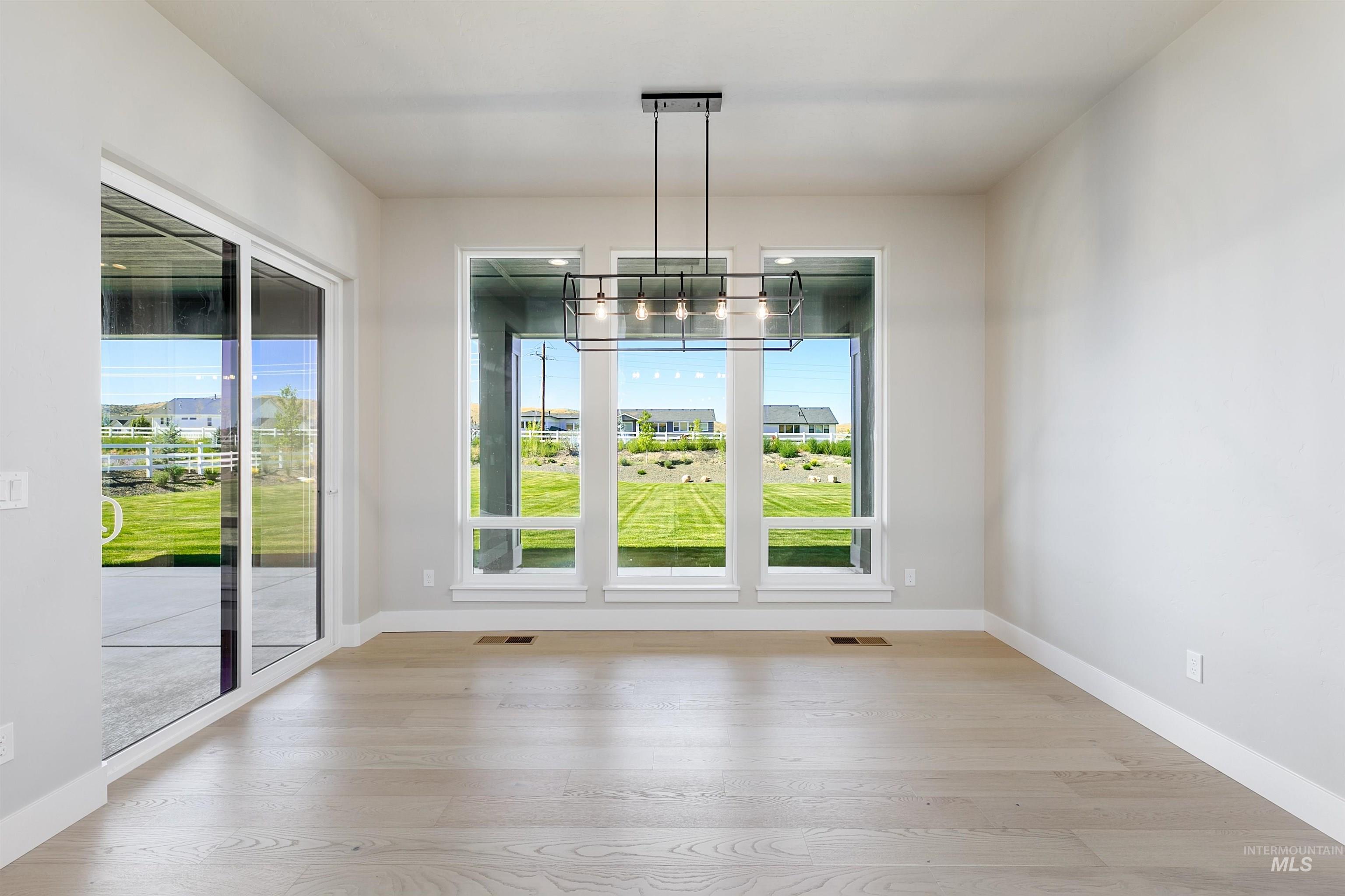 7665 W Diamond Lake Dr Property Photo 16