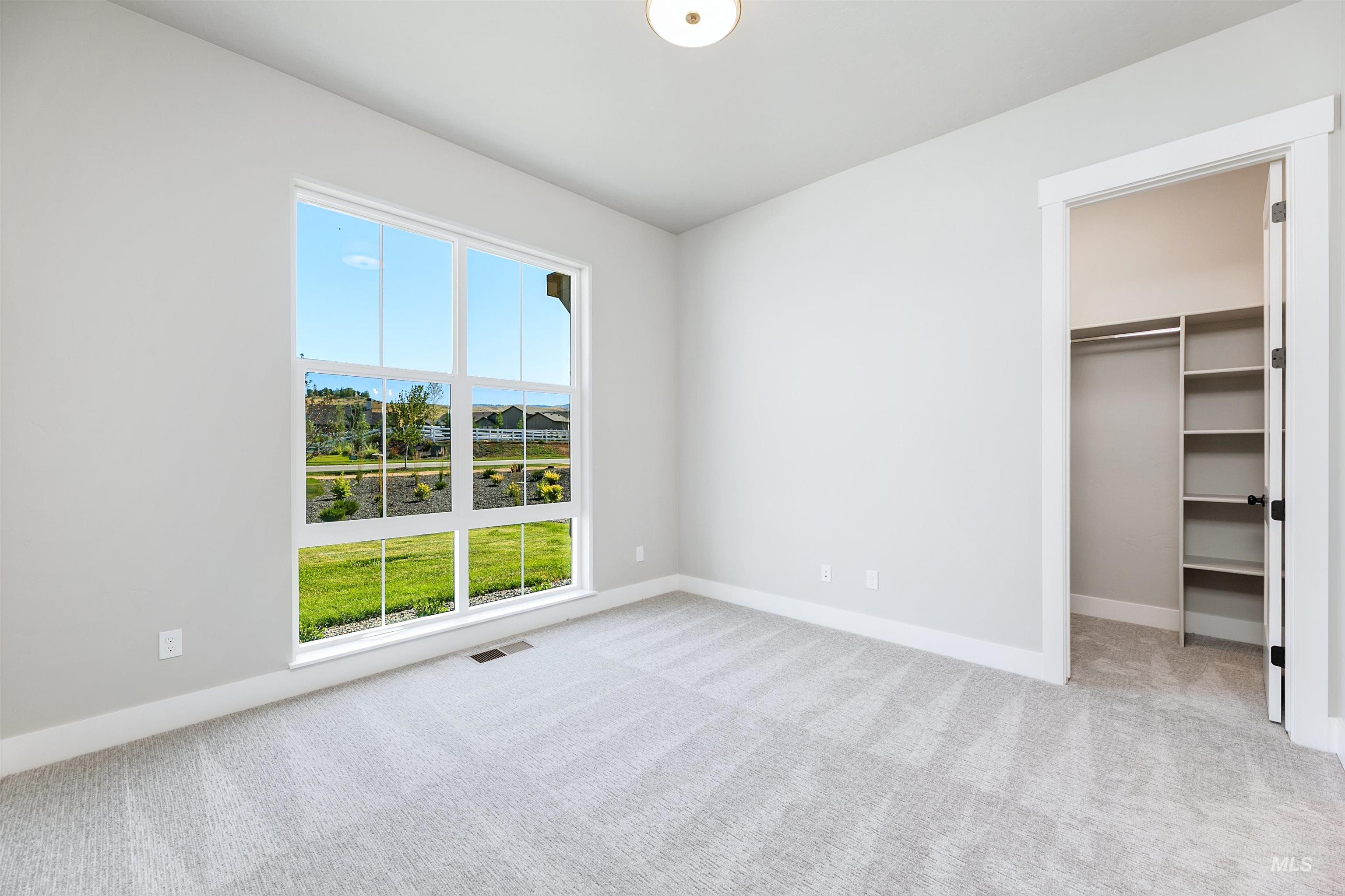 7665 W Diamond Lake Dr Property Photo 22