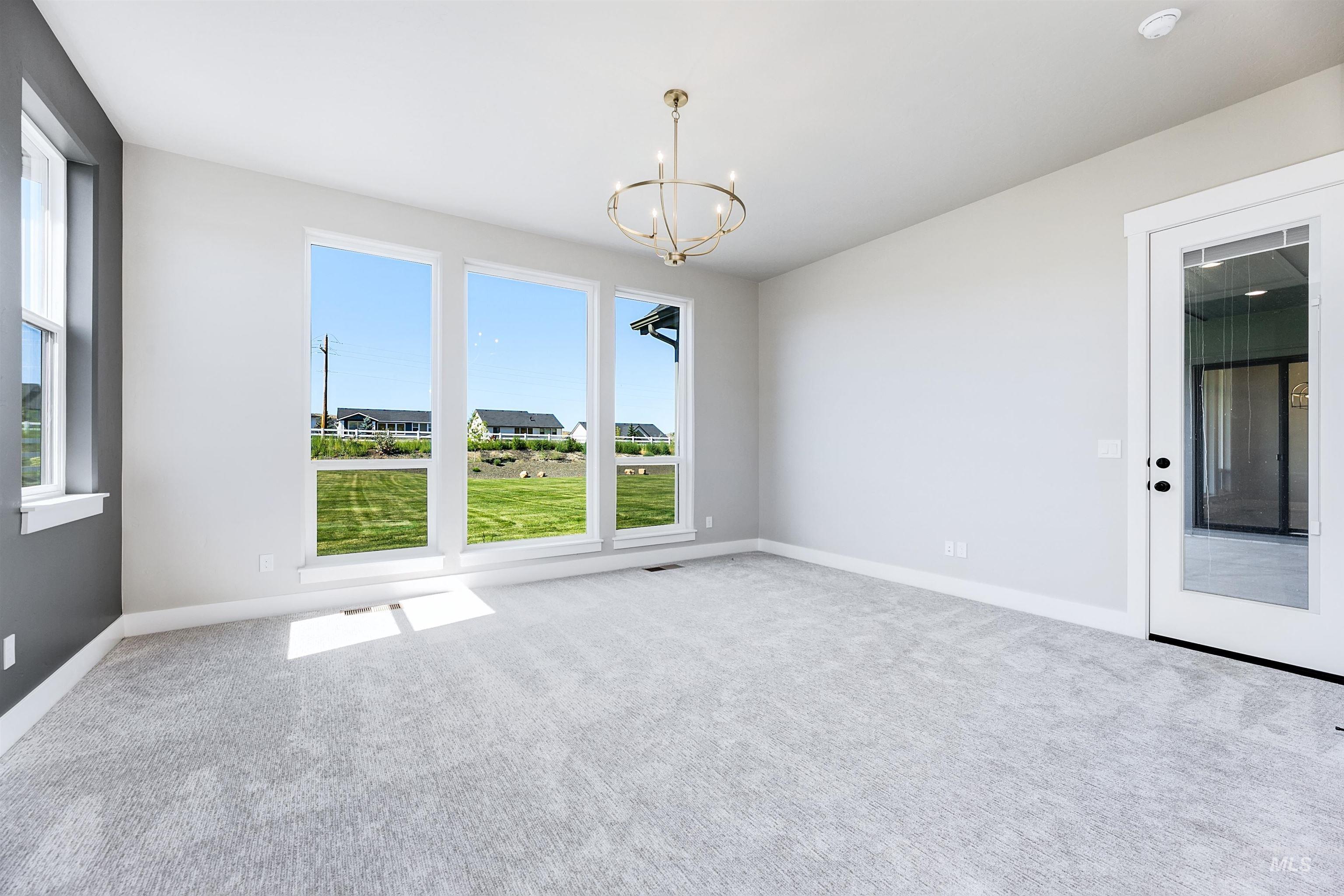 7665 W Diamond Lake Dr Property Photo 24