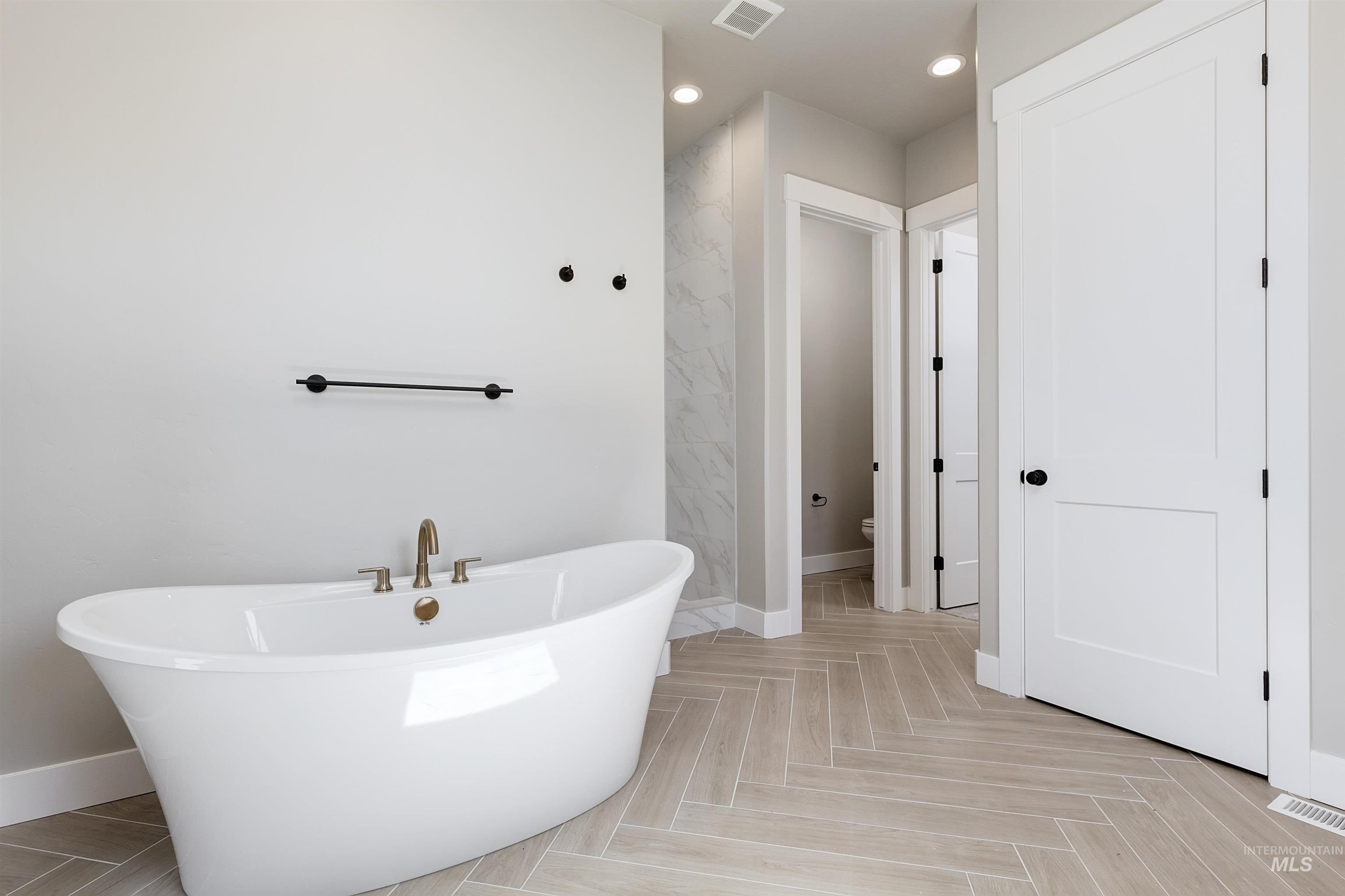 7665 W Diamond Lake Dr Property Photo 28