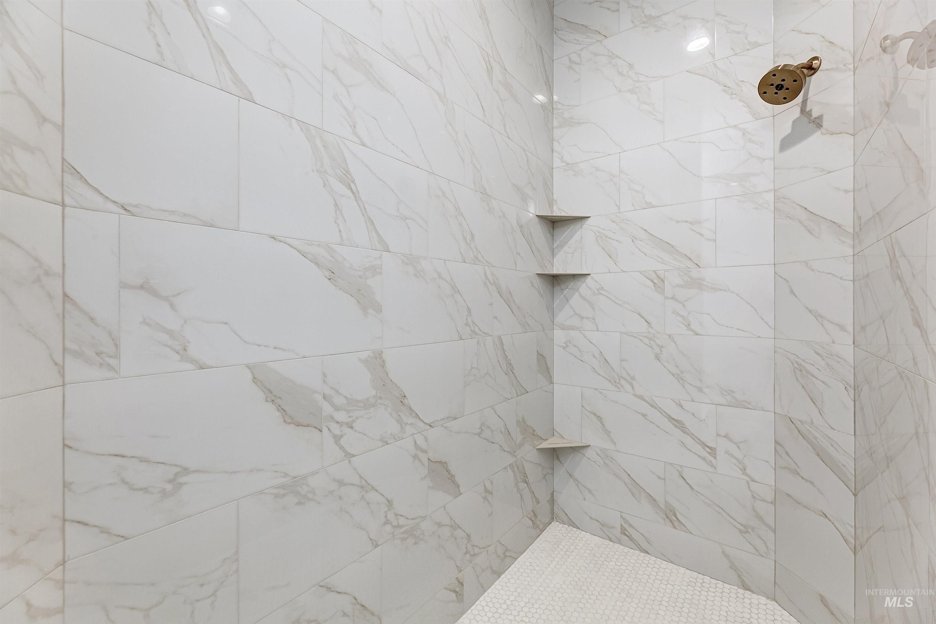 7665 W Diamond Lake Dr Property Photo 29