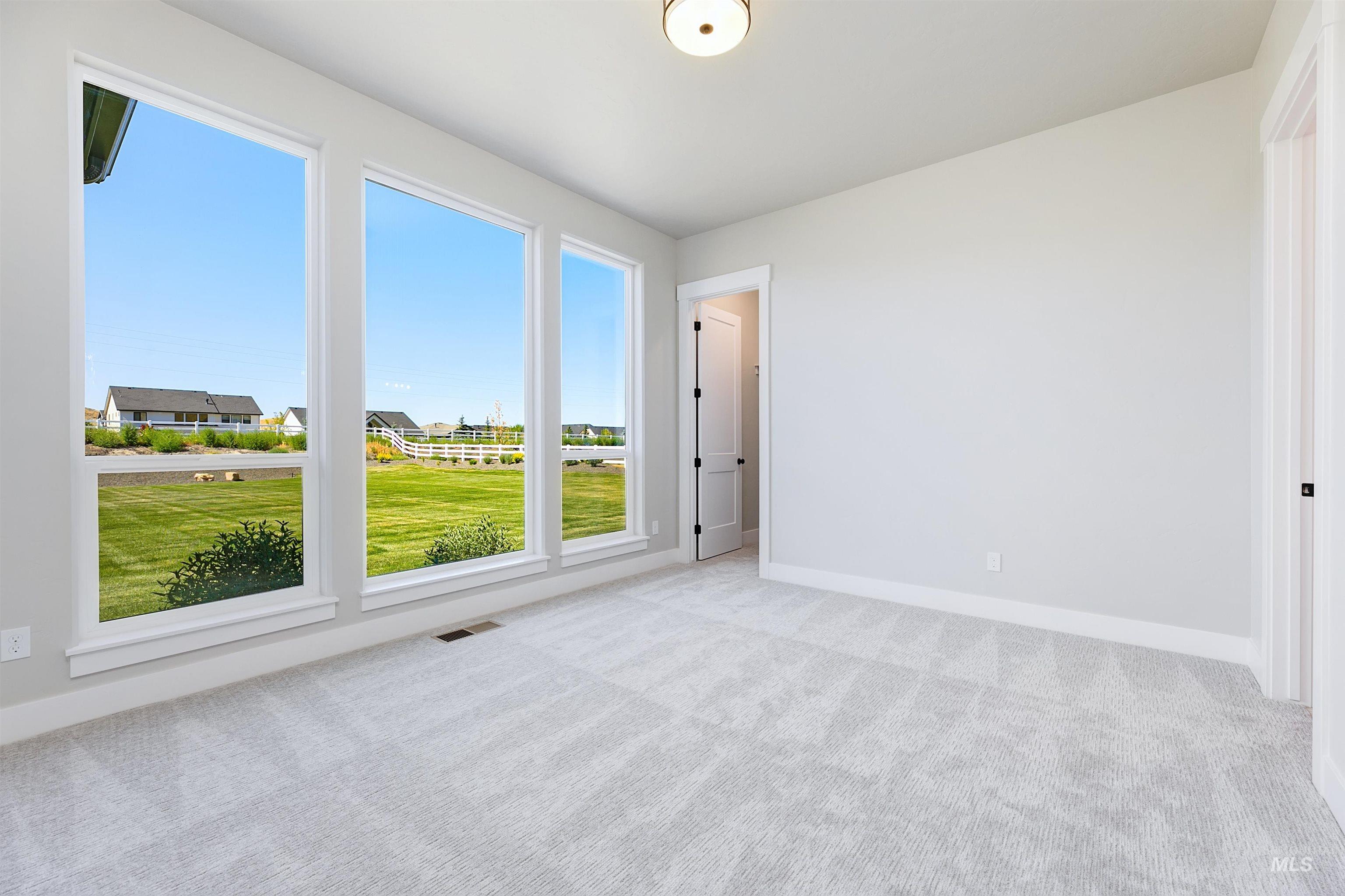 7665 W Diamond Lake Dr Property Photo 35