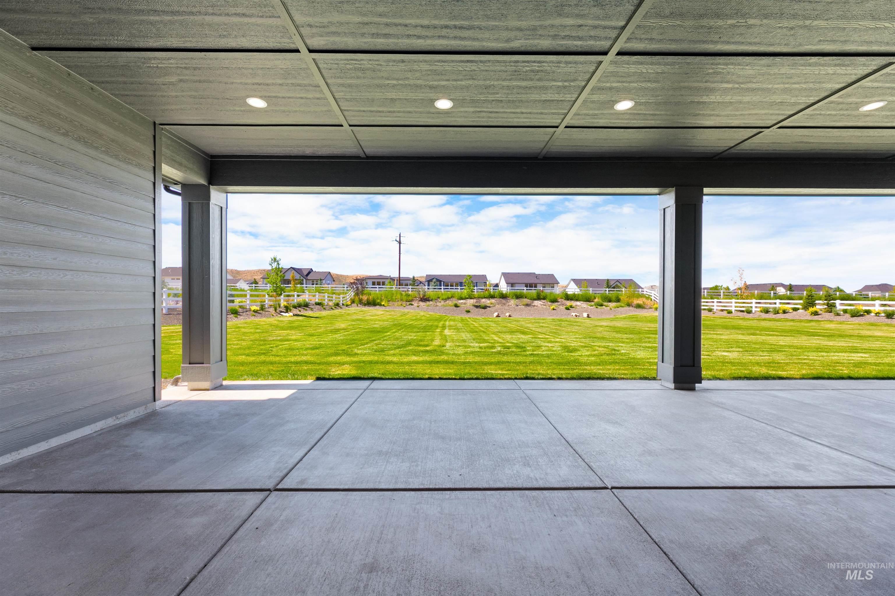 7665 W Diamond Lake Dr Property Photo 38