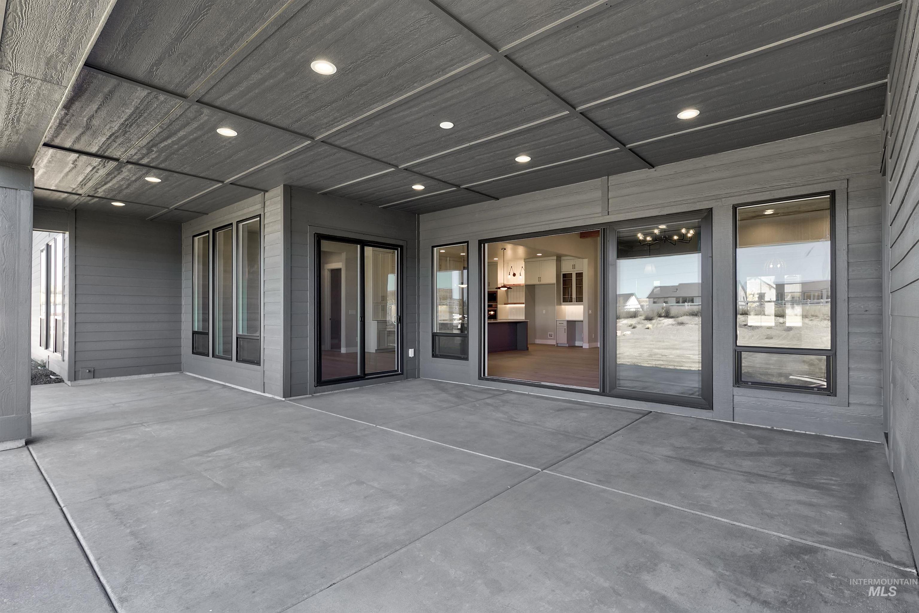 7665 W Diamond Lake Dr Property Photo 40