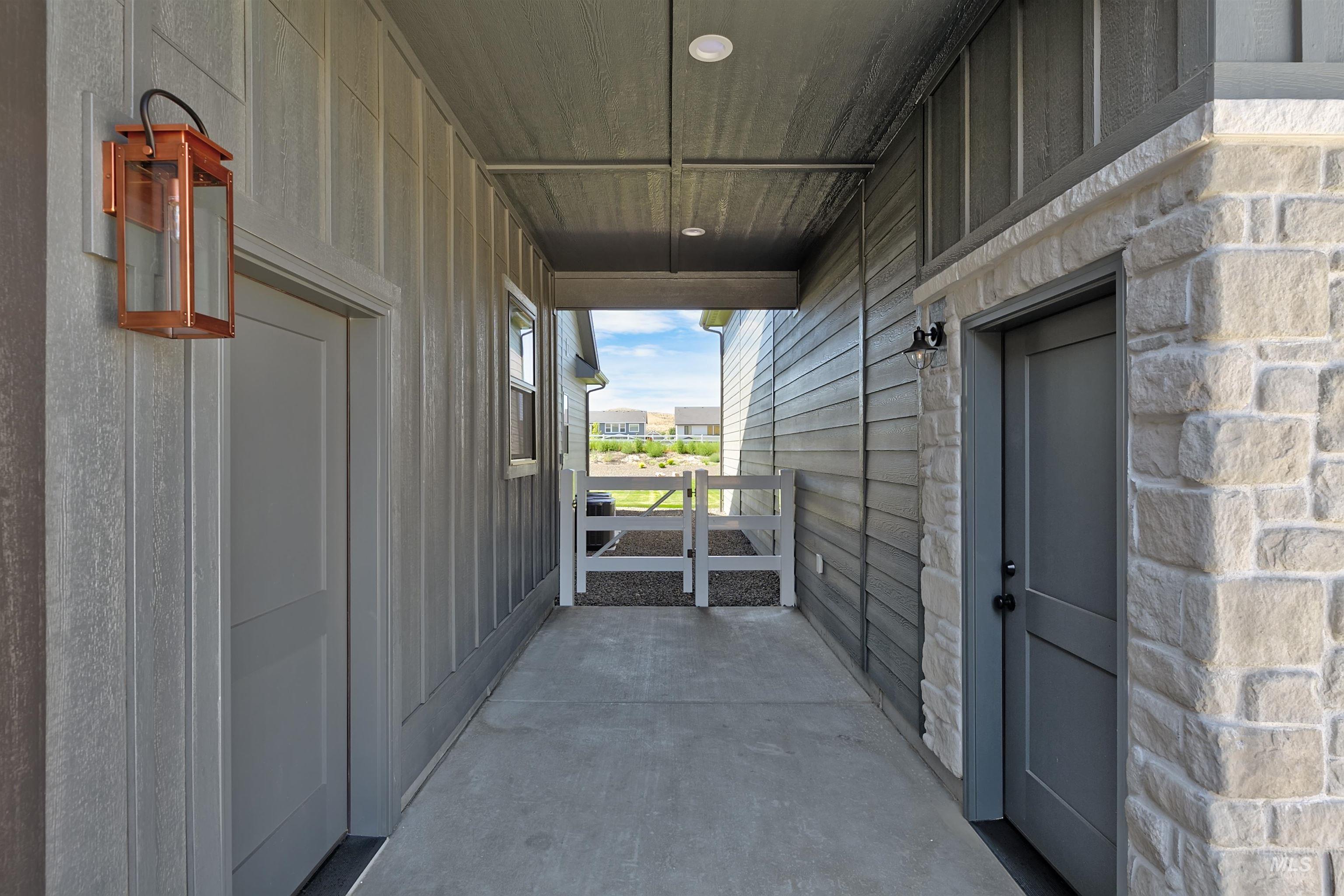 7665 W Diamond Lake Dr Property Photo 42