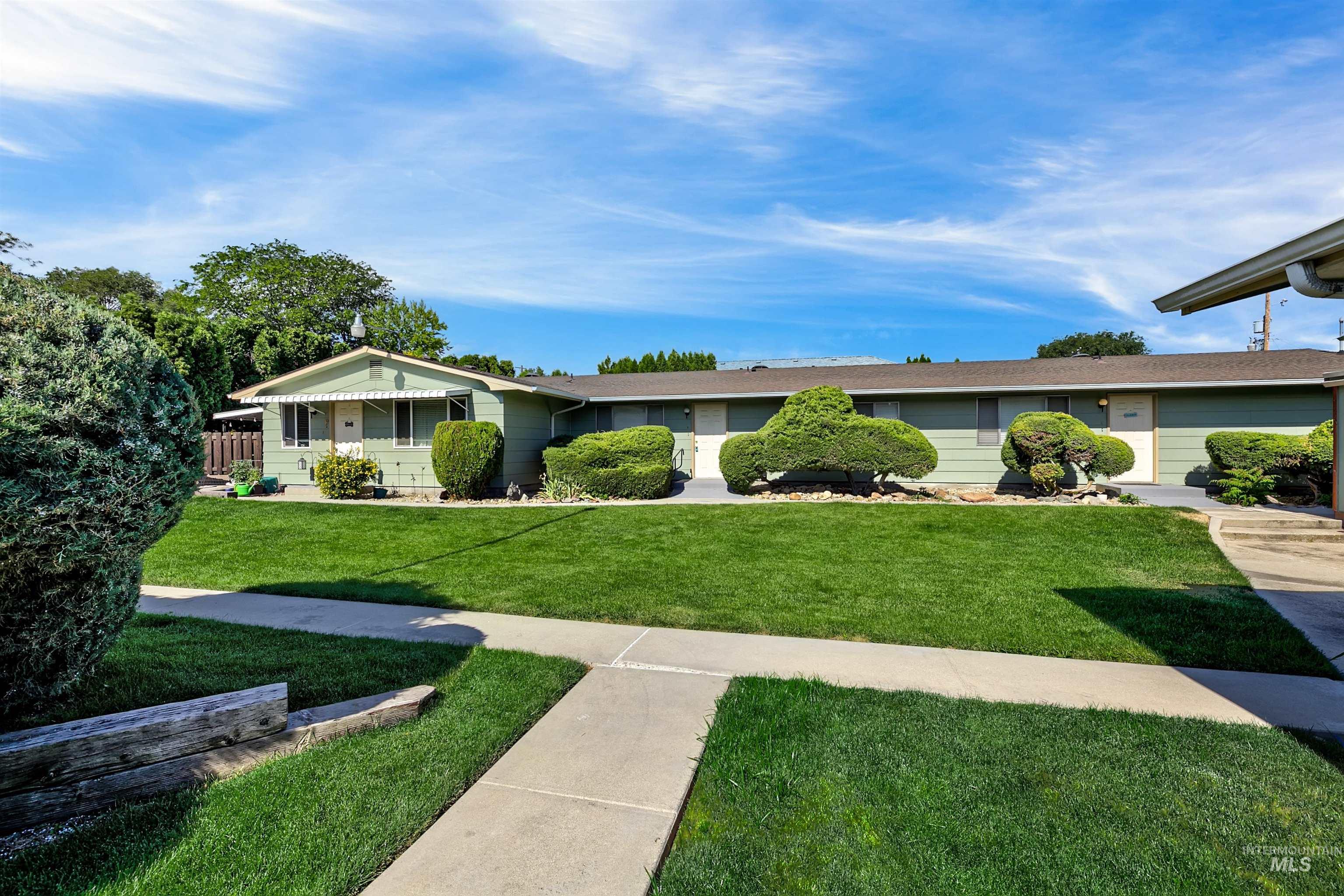 1715 Willow St Property Photo 1