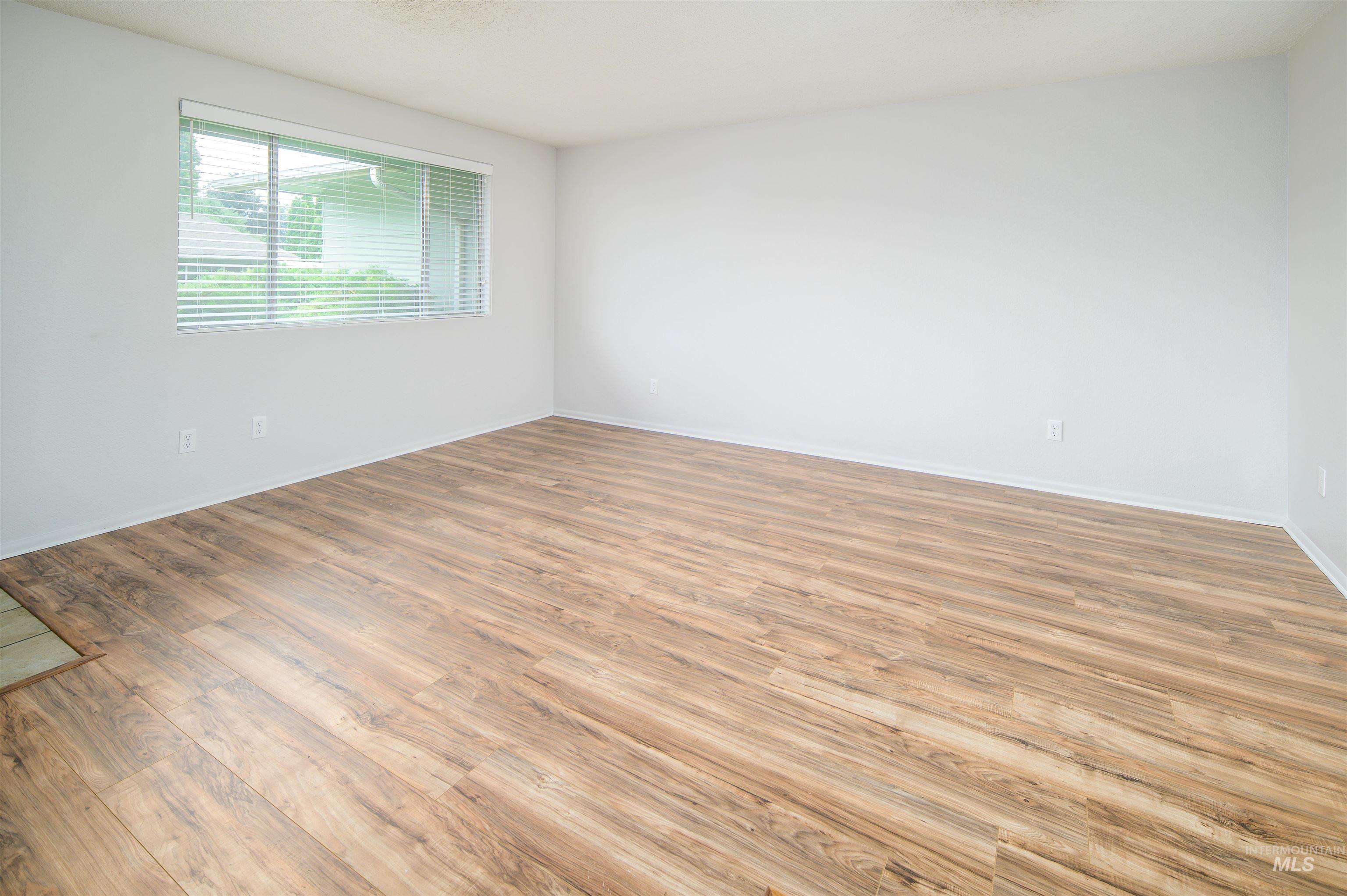 1715 Willow St Property Photo 6