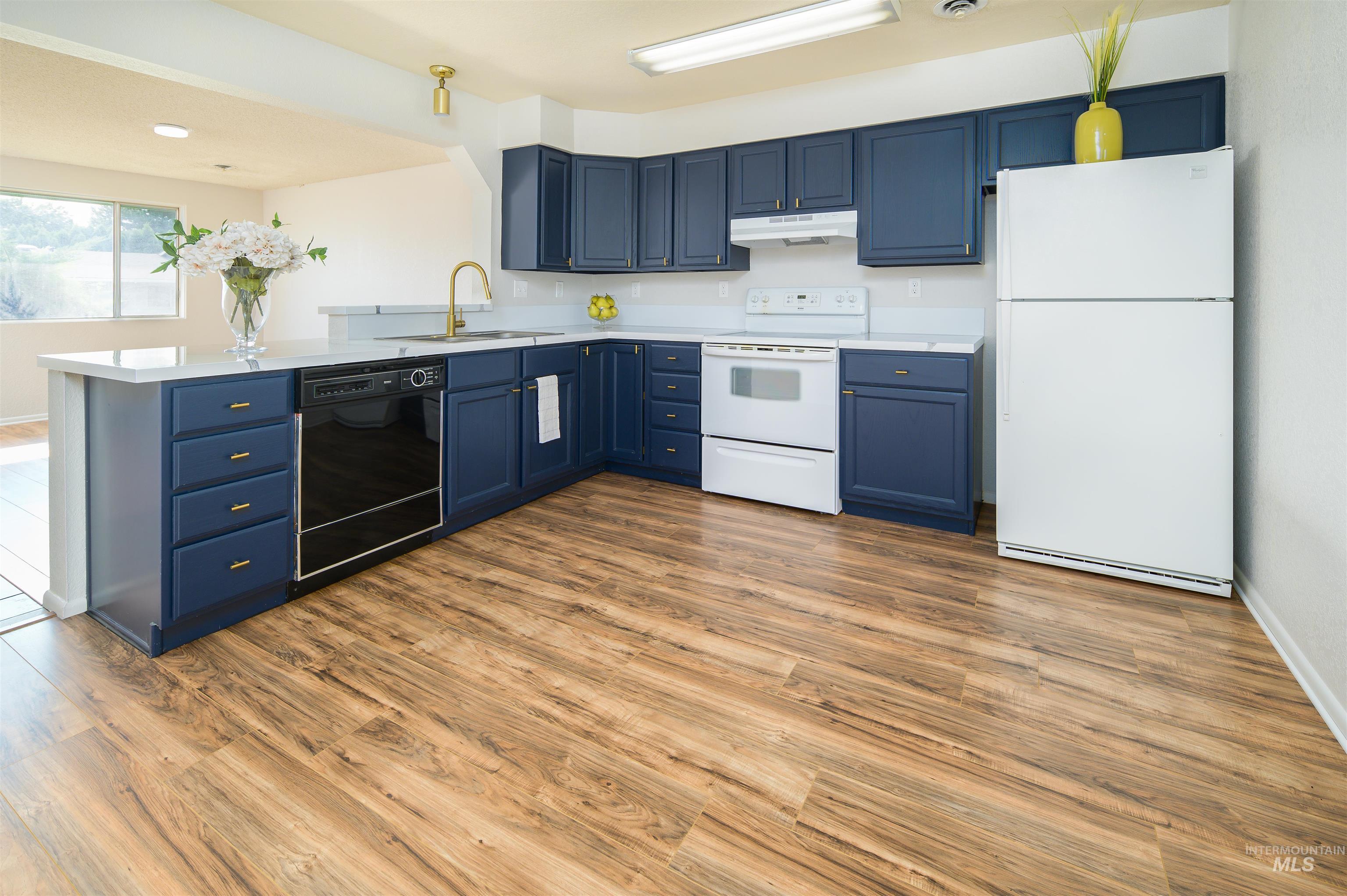 1715 Willow St Property Photo 11