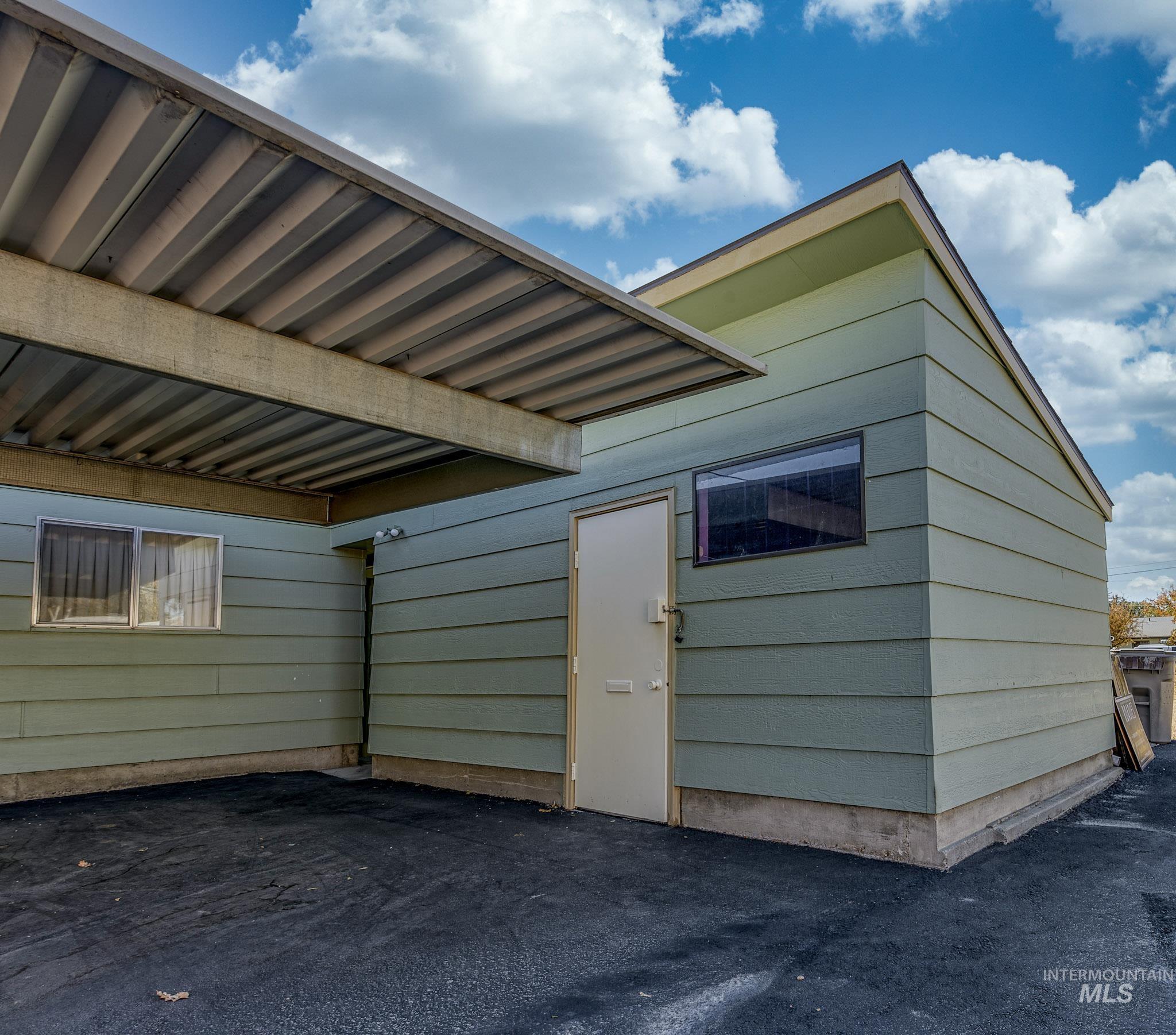 1715 Willow St Property Photo 20