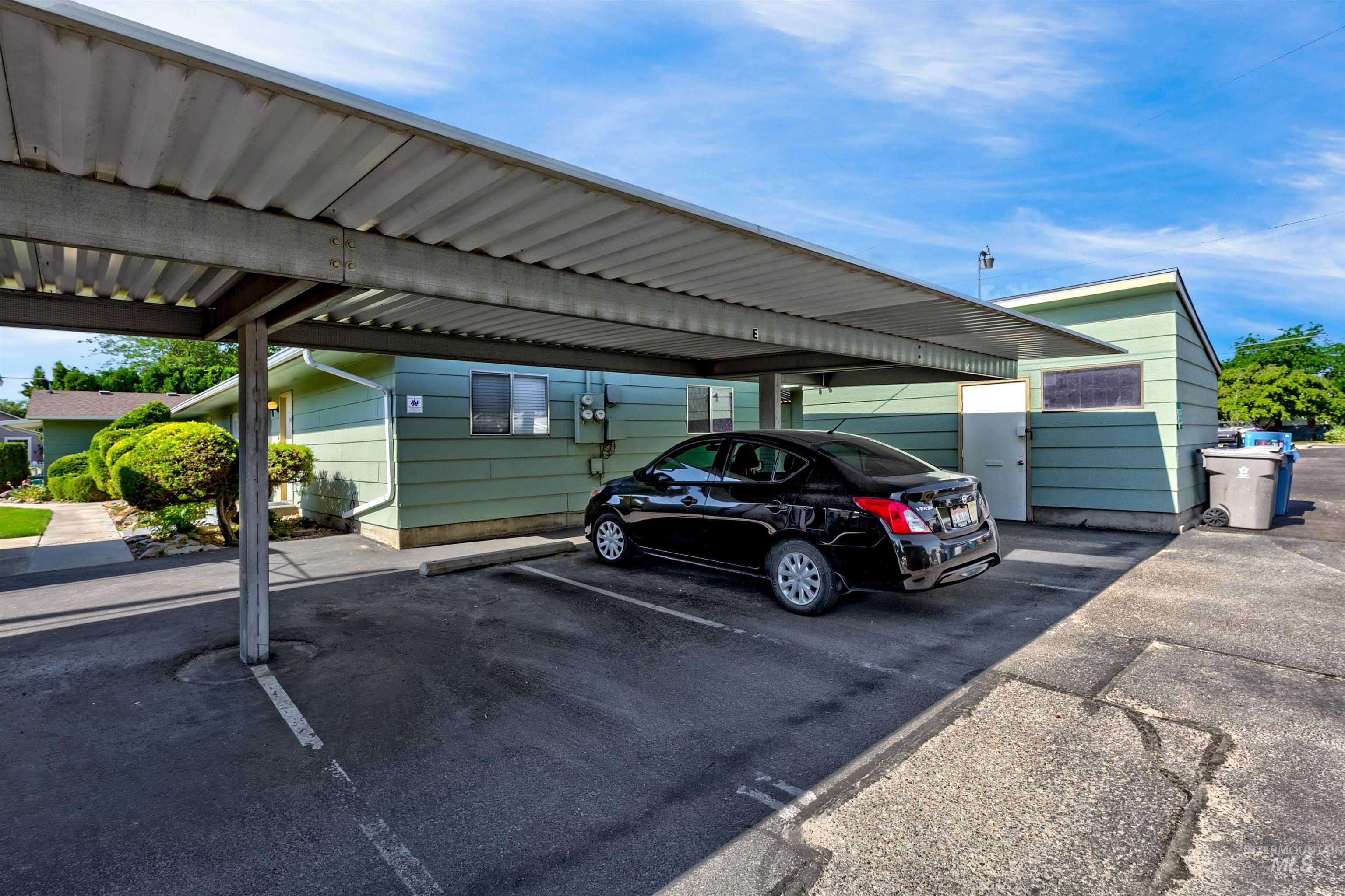 1715 Willow St Property Photo 24