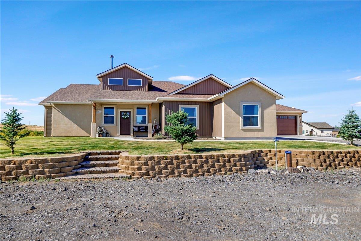 628 Pioneer Mountain Loop Property Photo 1